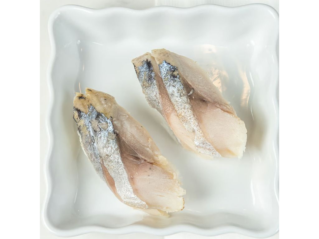 Saba Nigiri (Mackerel).