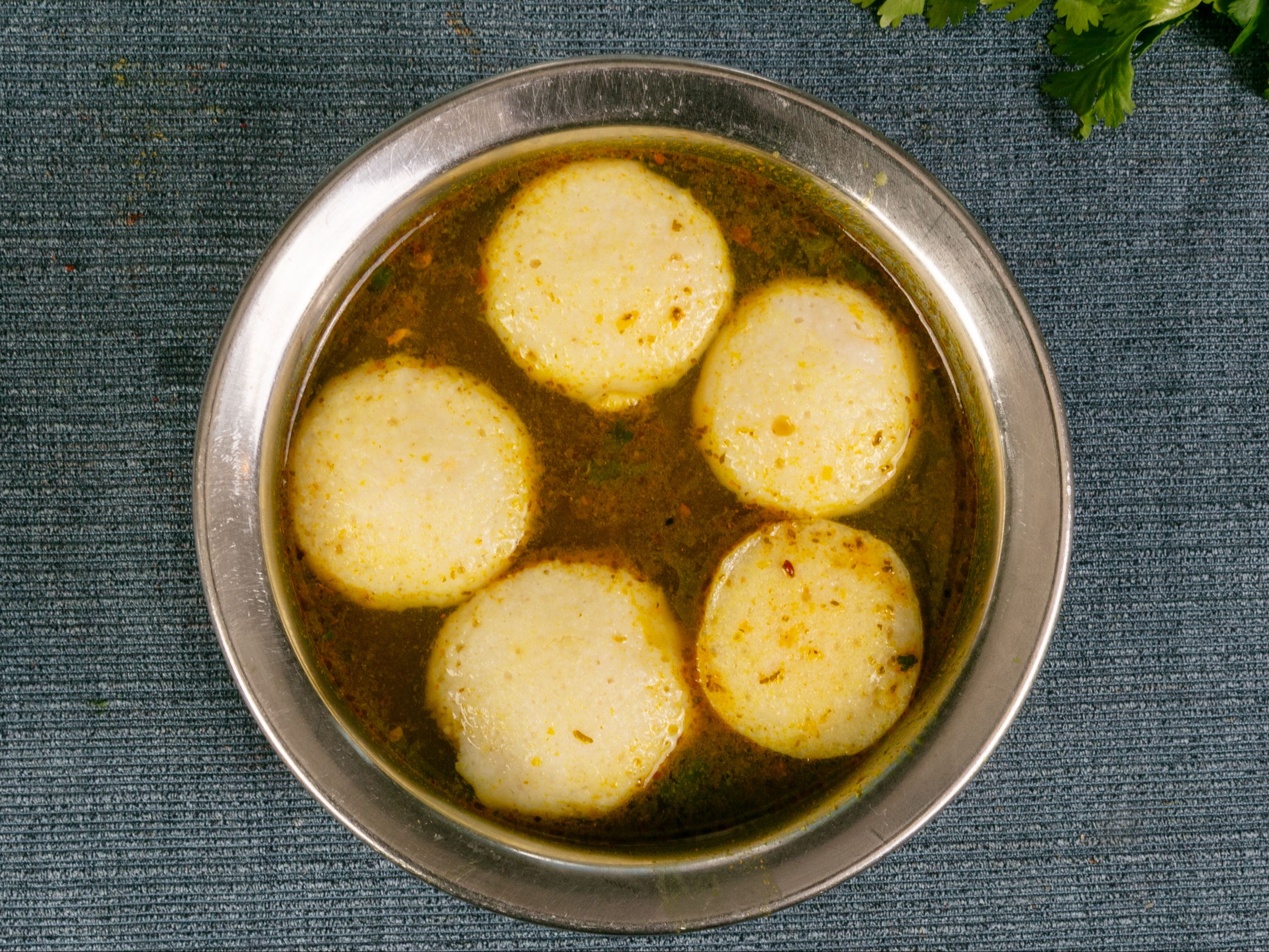 Rasam Idly.
