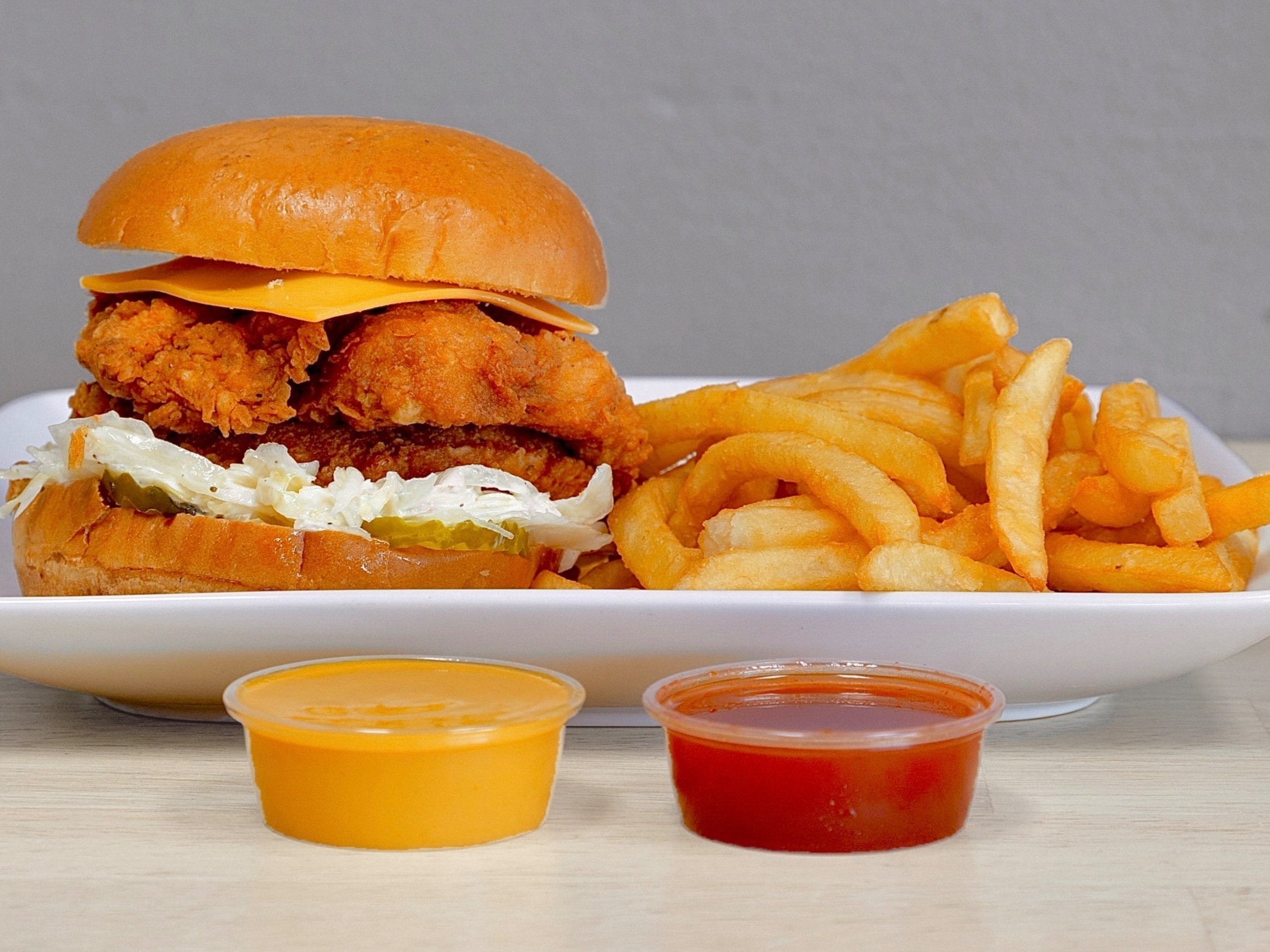Nashville Regular Chicken Sandwich & 1 Side