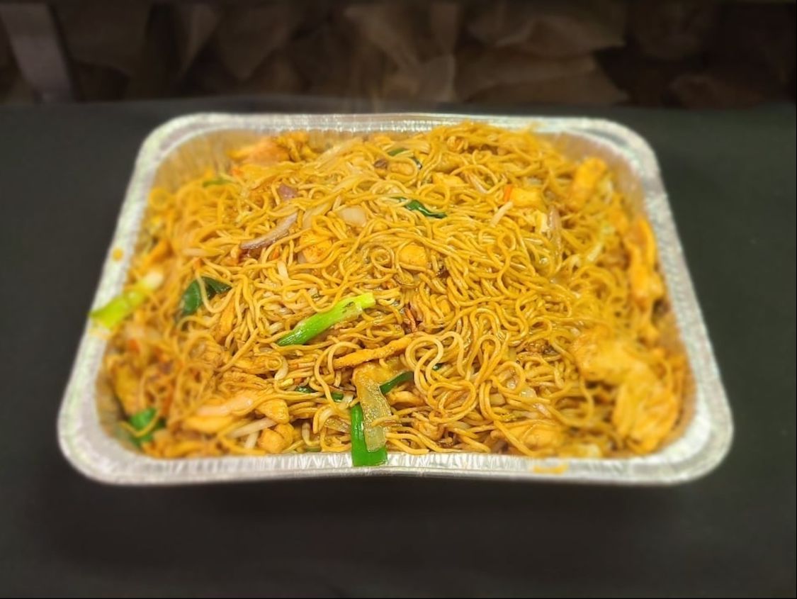 Chicken Lo Mein Tray.