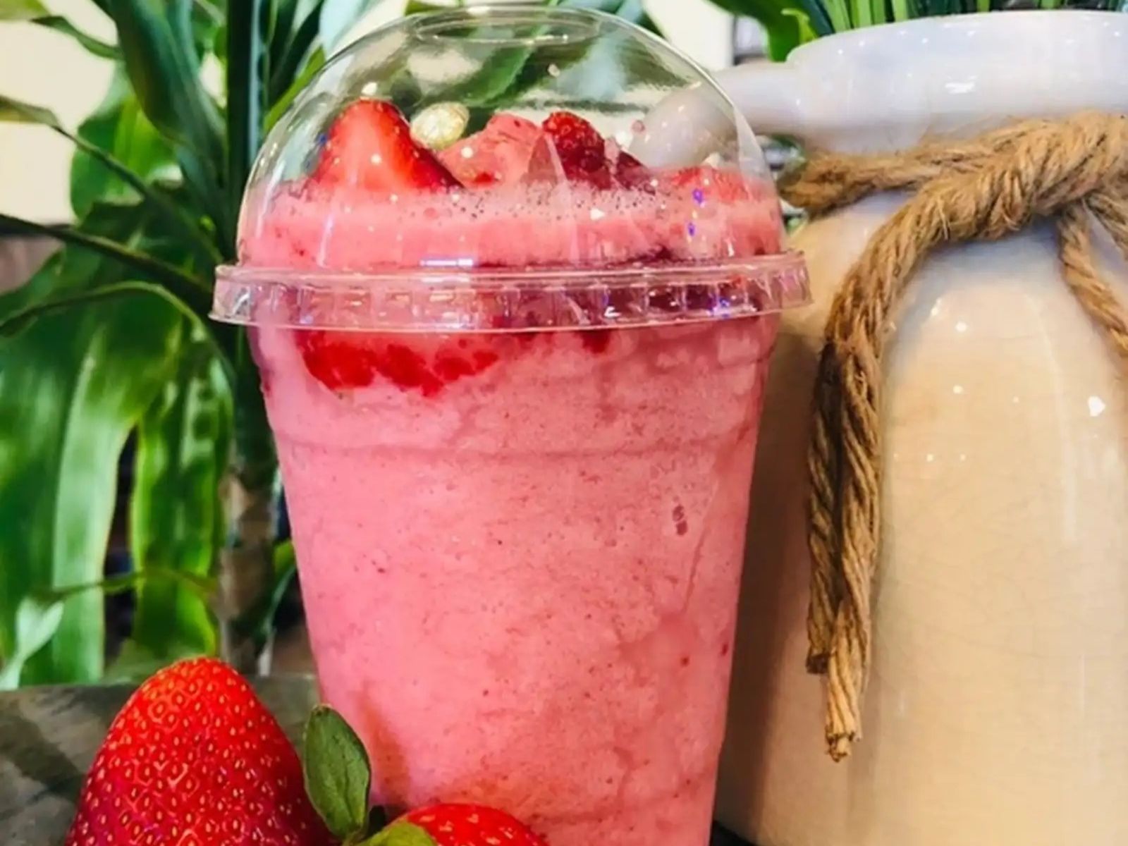 D15. Strawberry Smoothie.