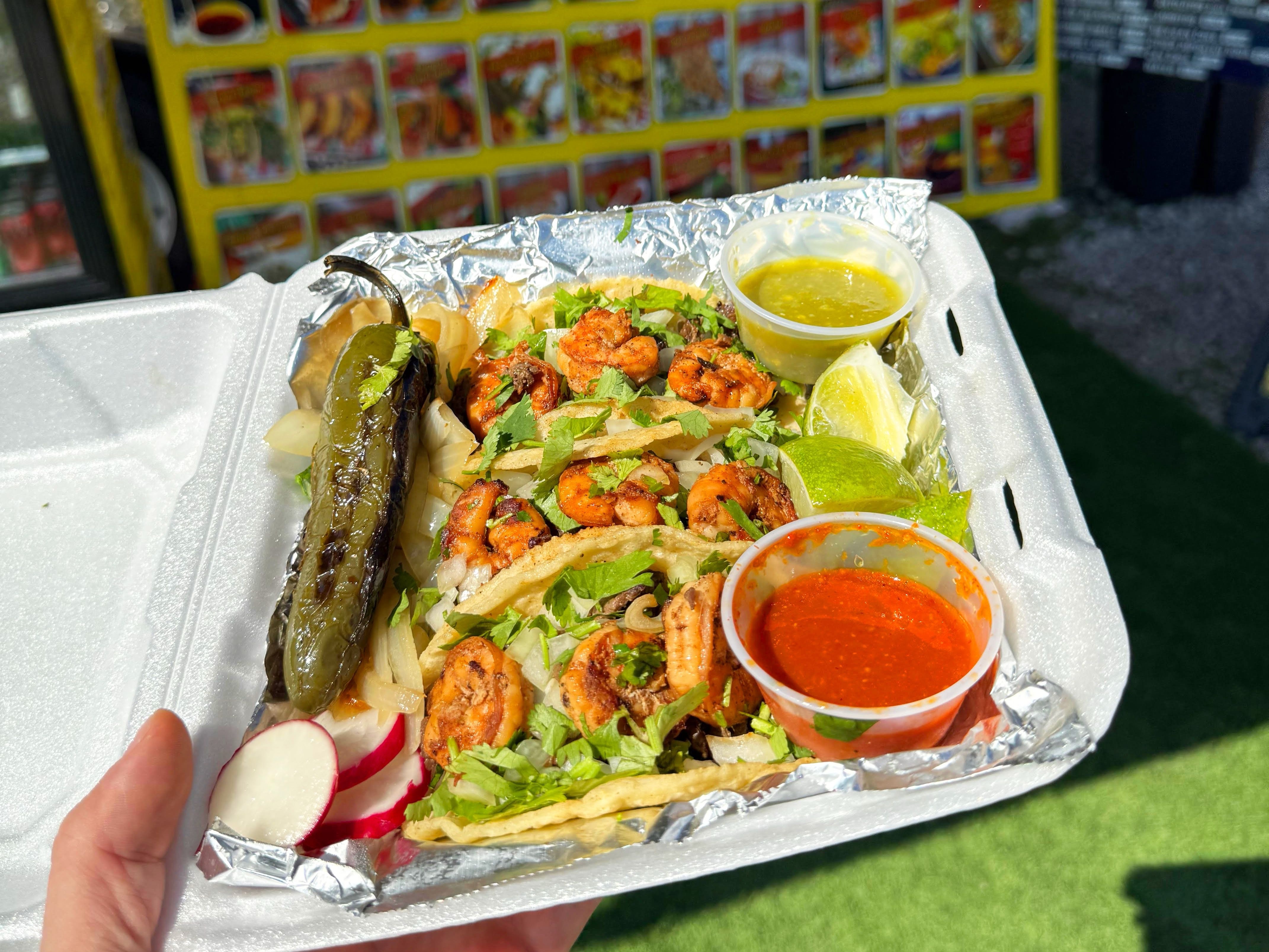 Mar Y Tierra Street Taco.