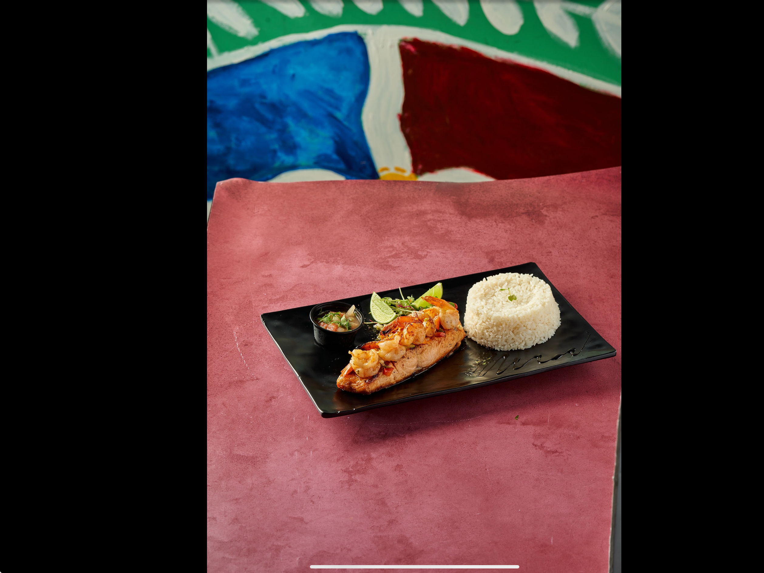 Salmon Con Camarones.