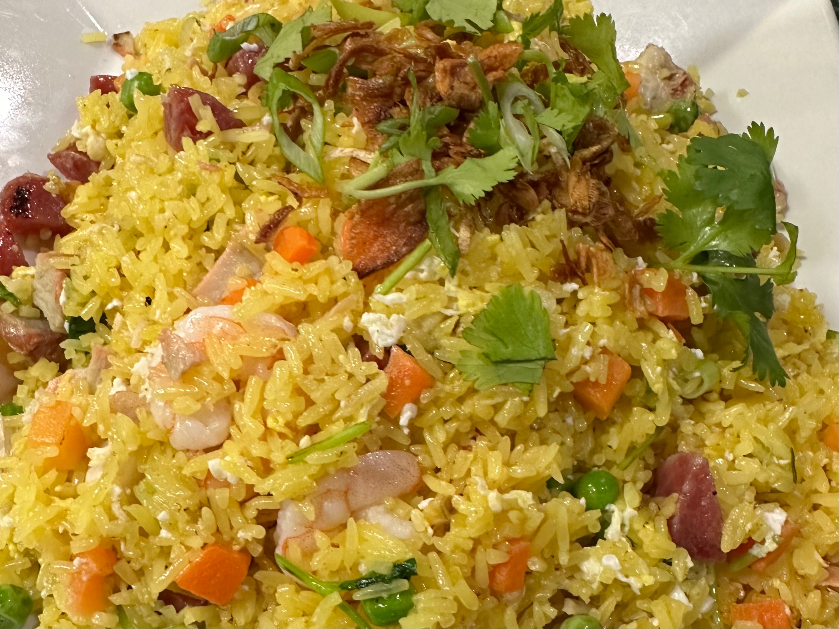 F1. House Special Fried Rice (Com Chiên Duong Châu).
