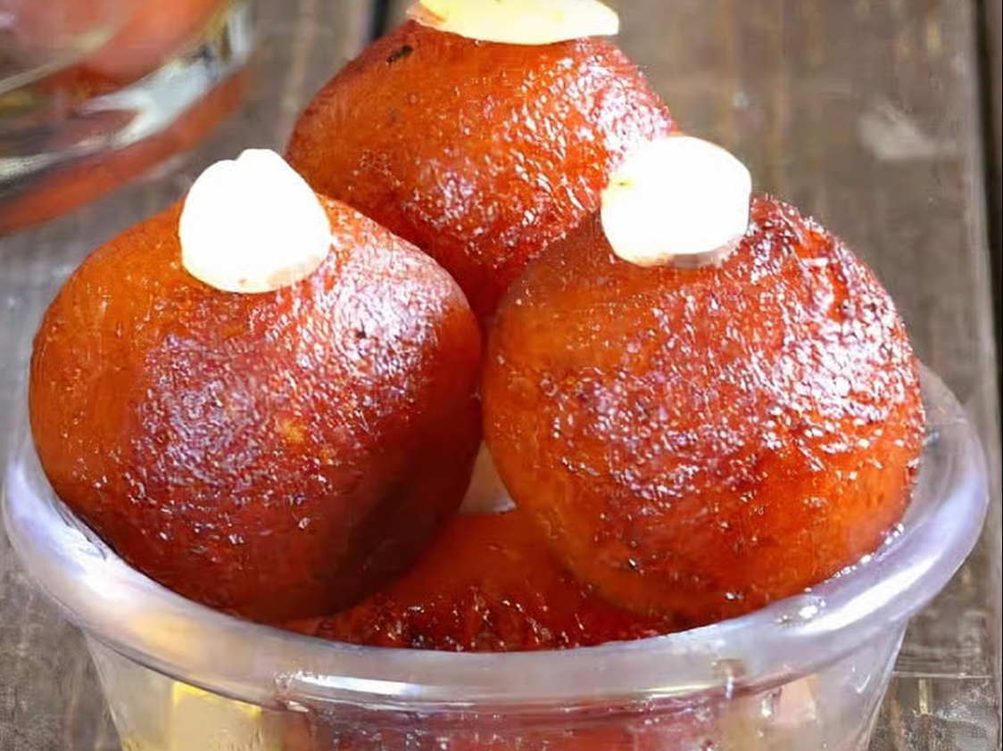Gulab Jamun (1 Piece).