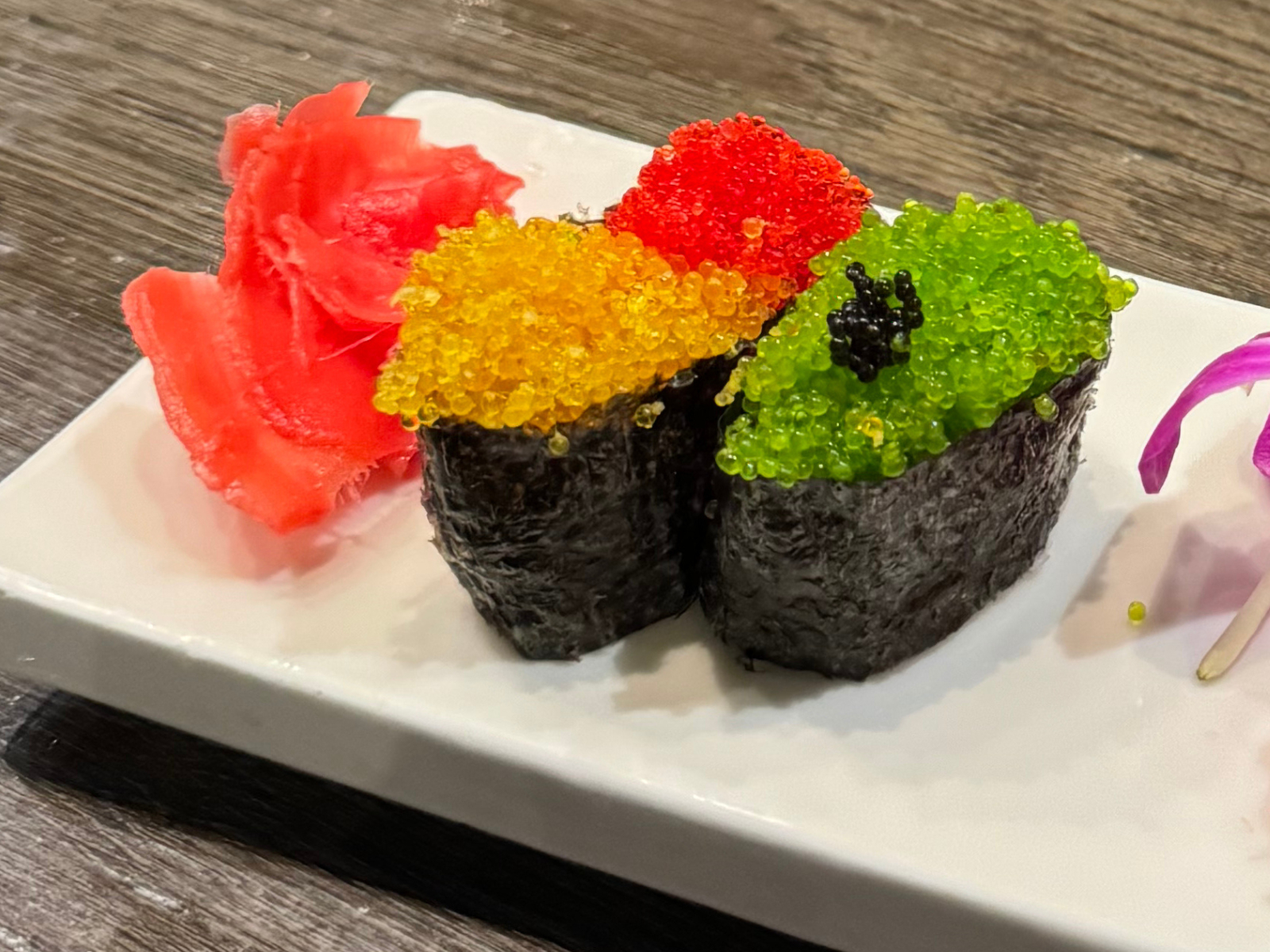 Tobiko Nigiri.