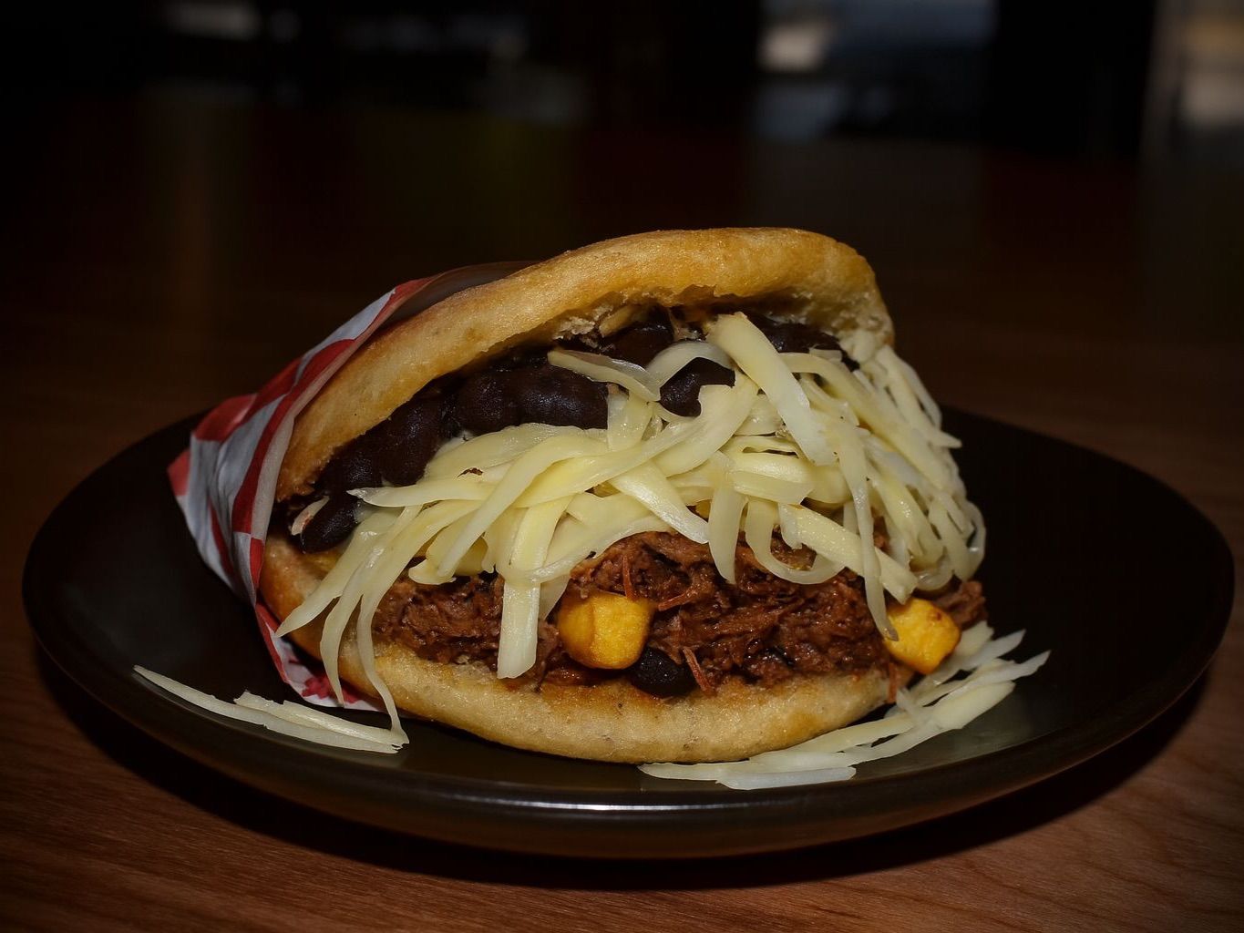 Pabellón Arepa / Arepa Pabellón.