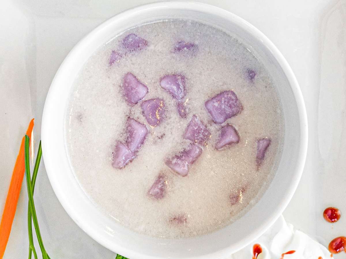 Taro Pearl In Coconut.