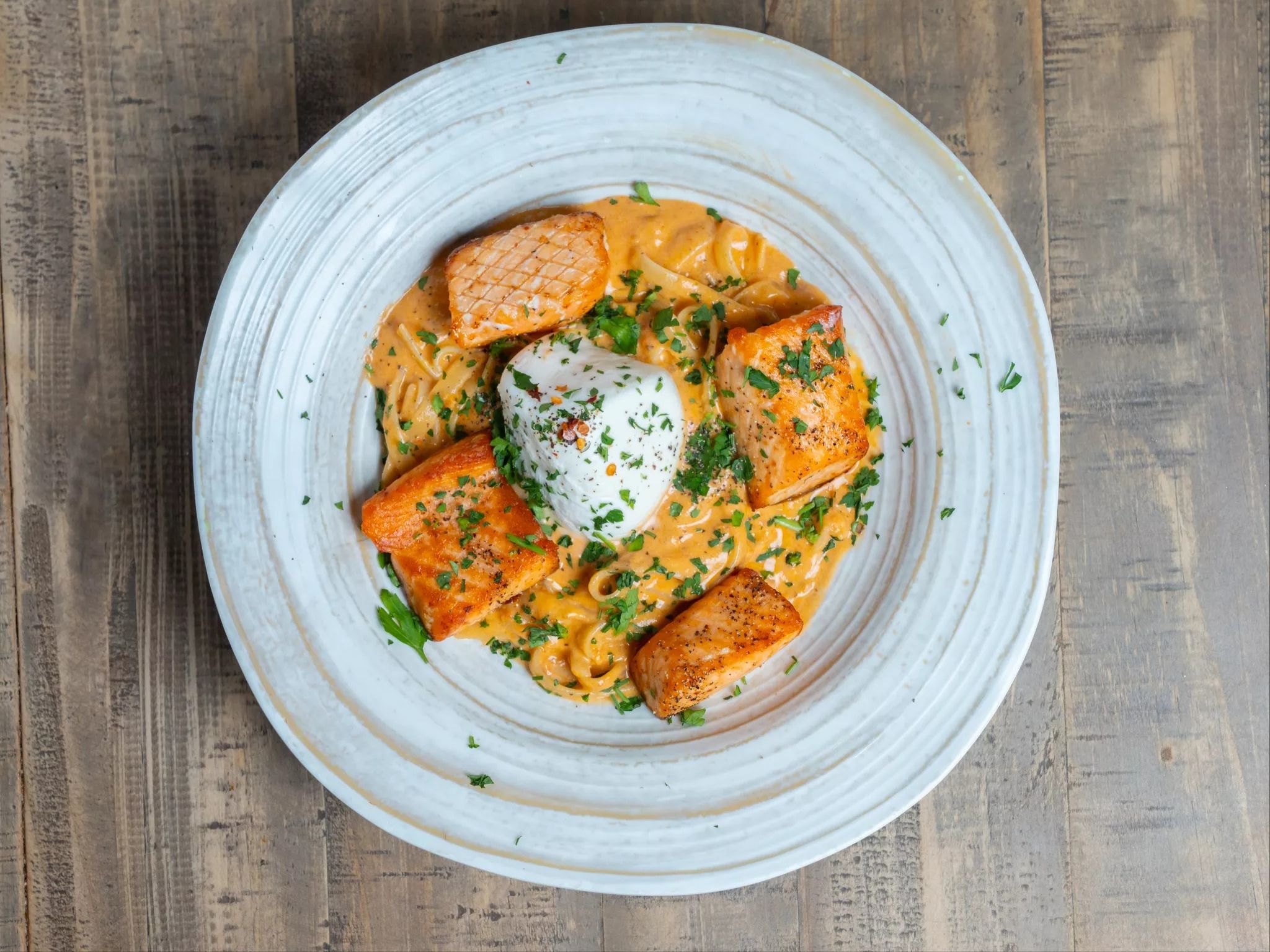 Fettucine Al Salmone E Burrata