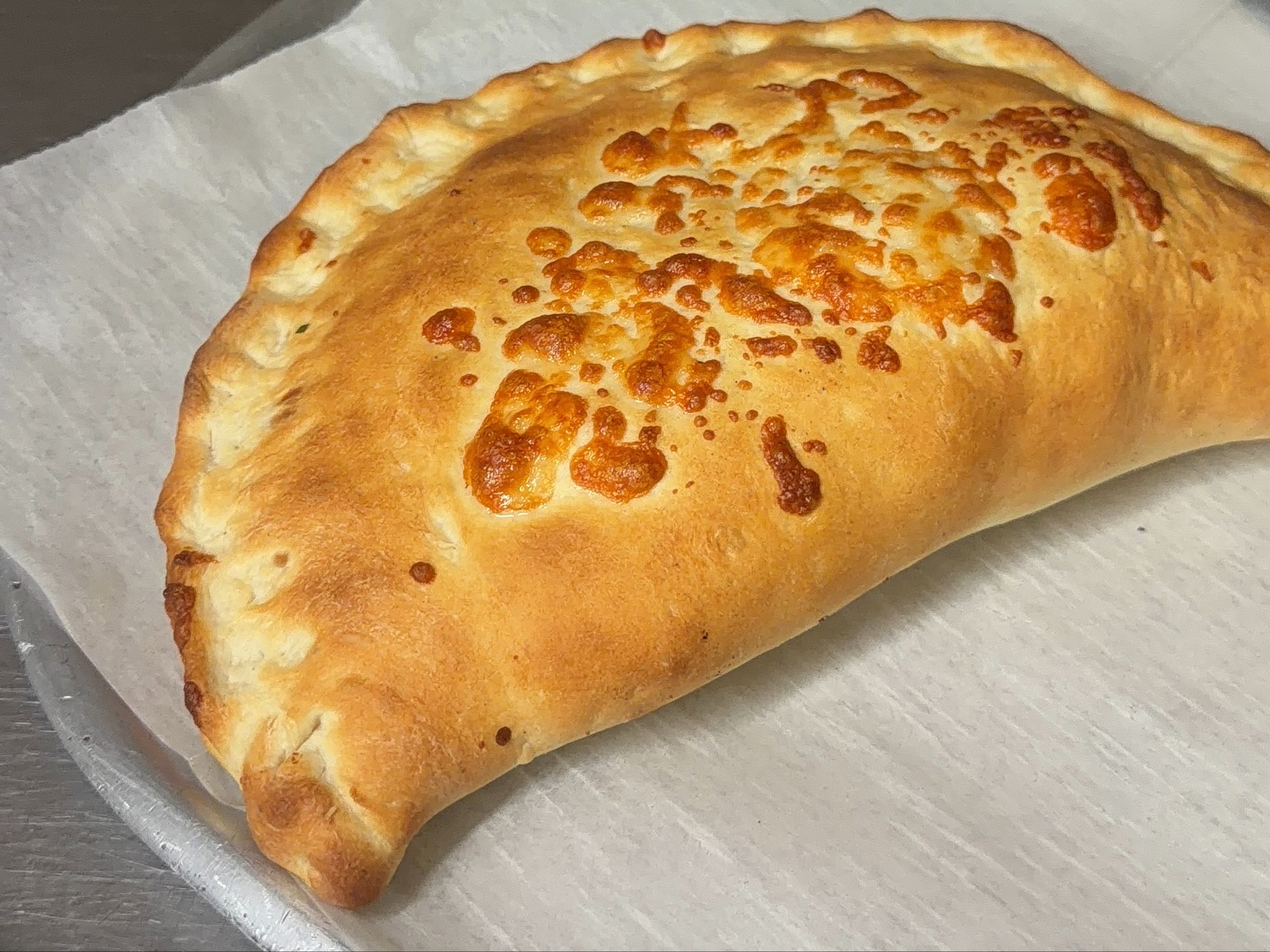 Chomito Lover Calzone | Small.