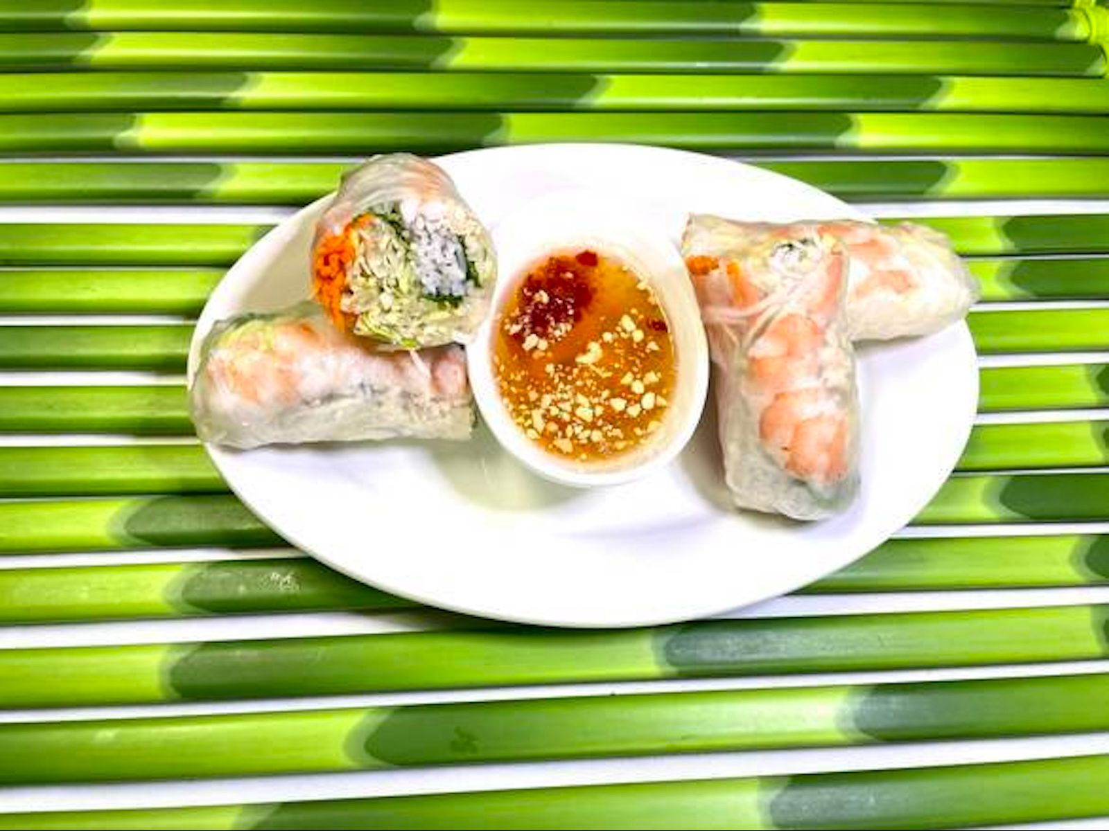 1. Fresh Spring Roll.
