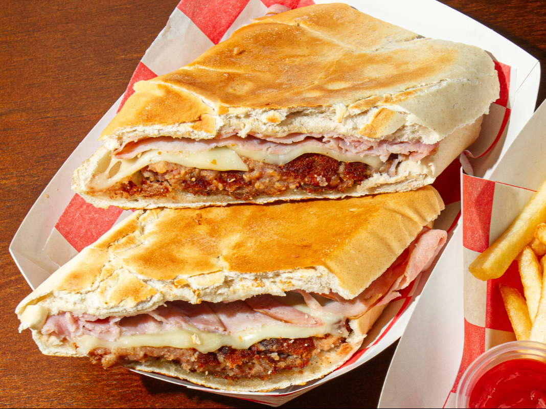 Pan con Croqueta.