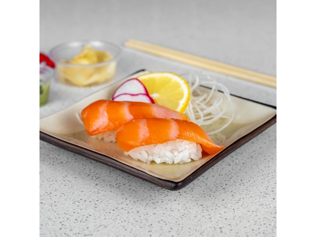Sake Nigiri (Salmon).