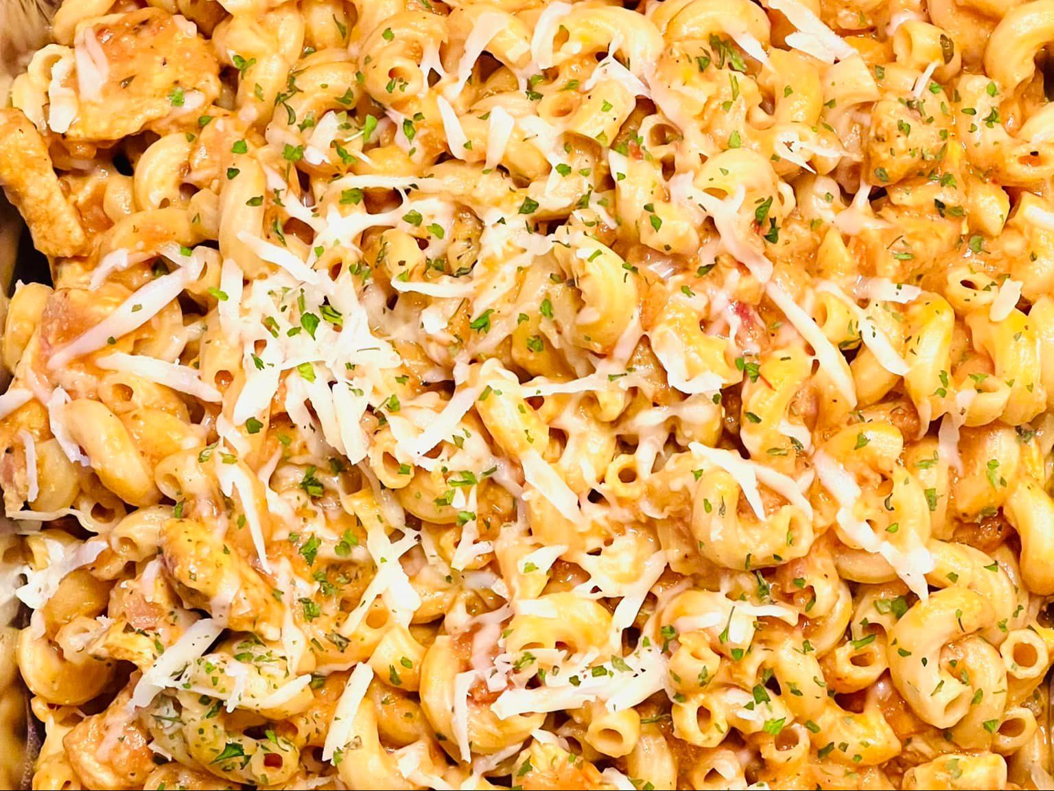 Butter Chicken Mac N Cheese.