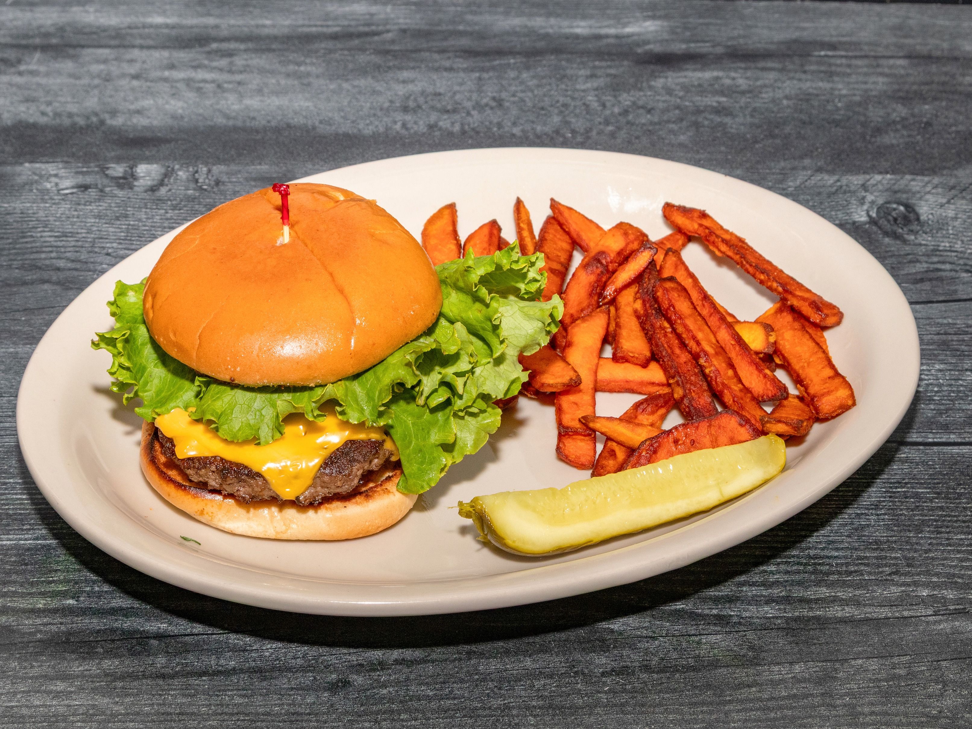 Classic Cheese Burger.