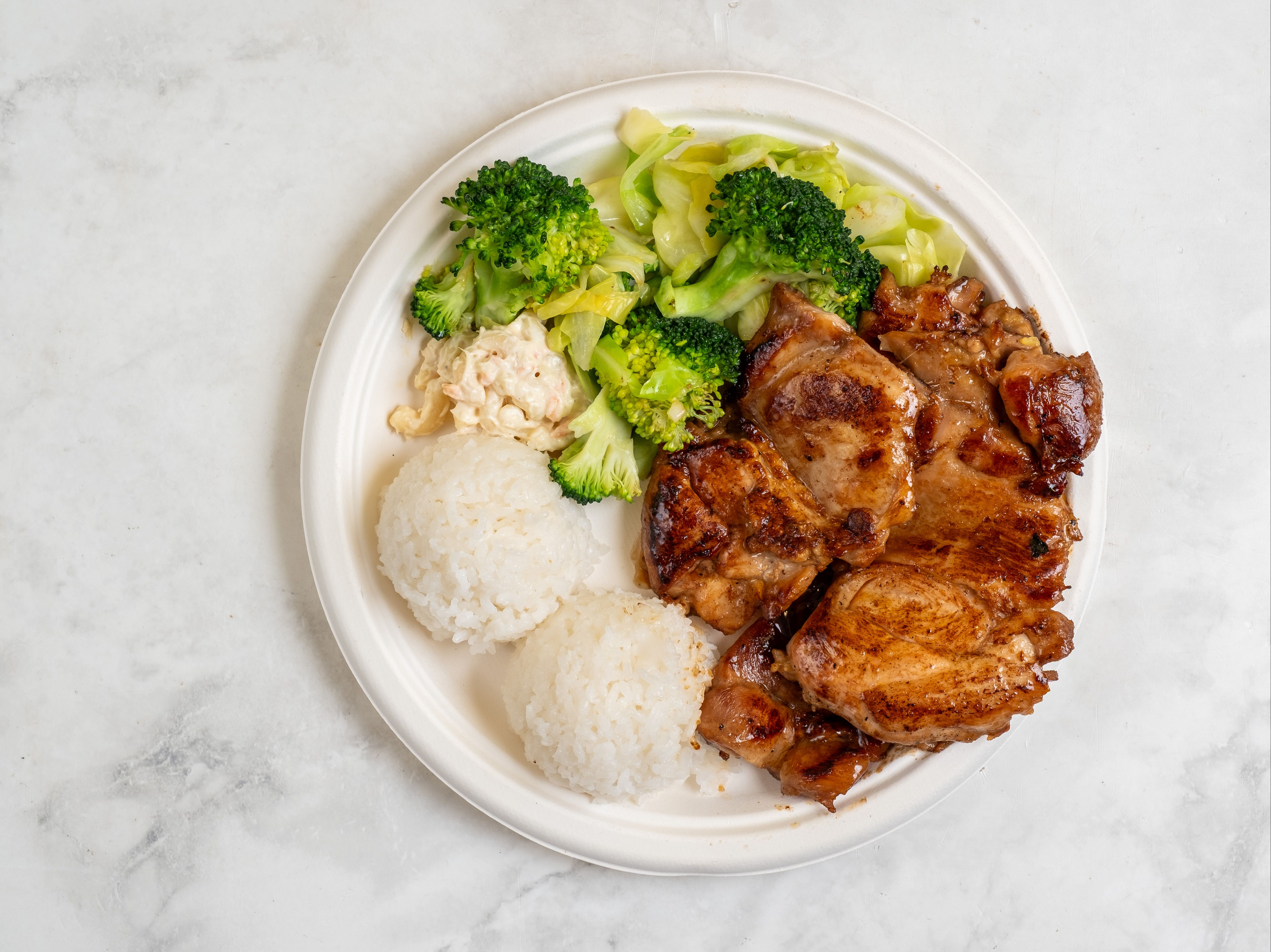 1. Grilled Chicken With Everest Sauce (Lunch & Dinner).