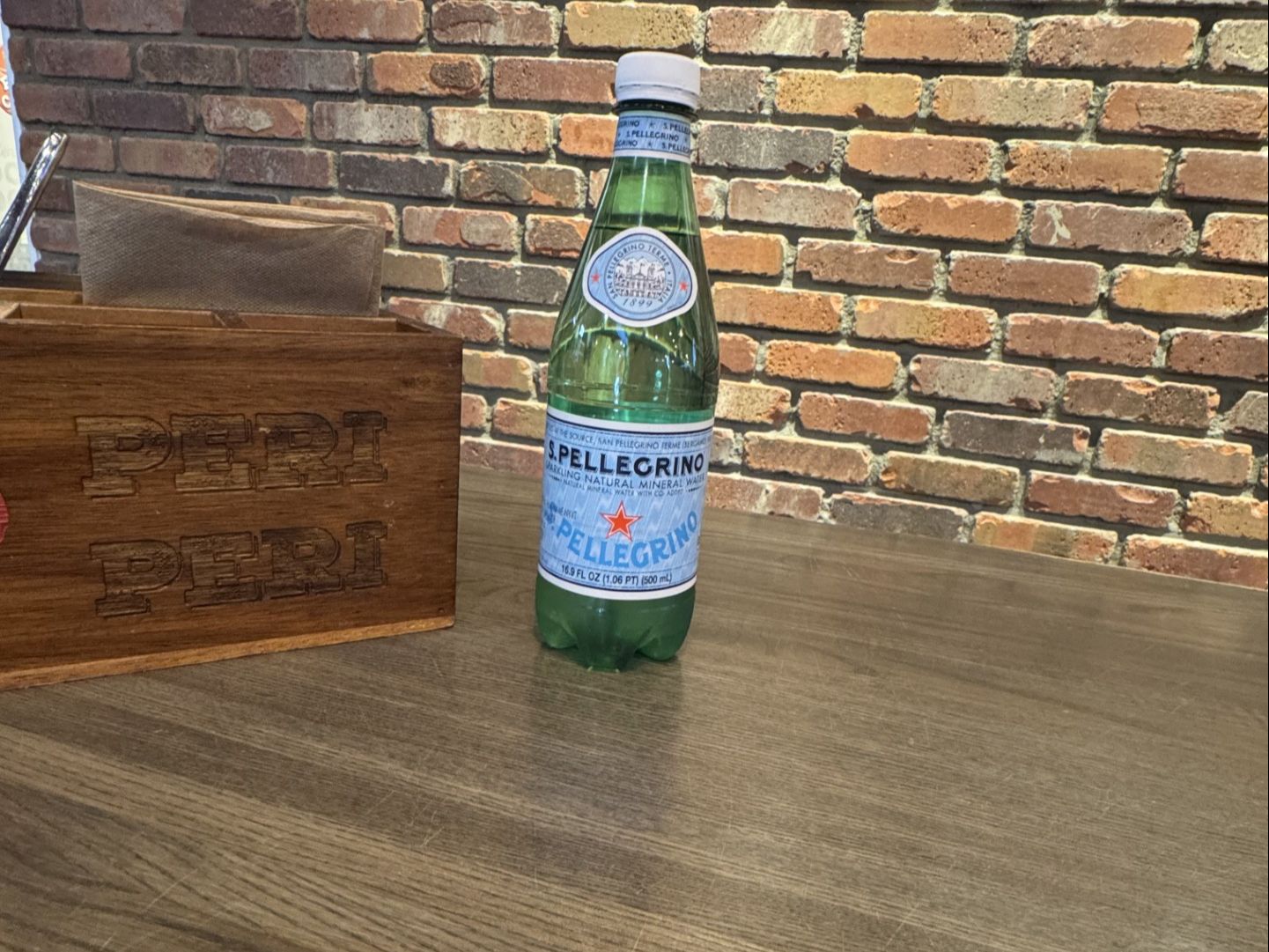 San Pellegrino Sparkling Water (500 ml).