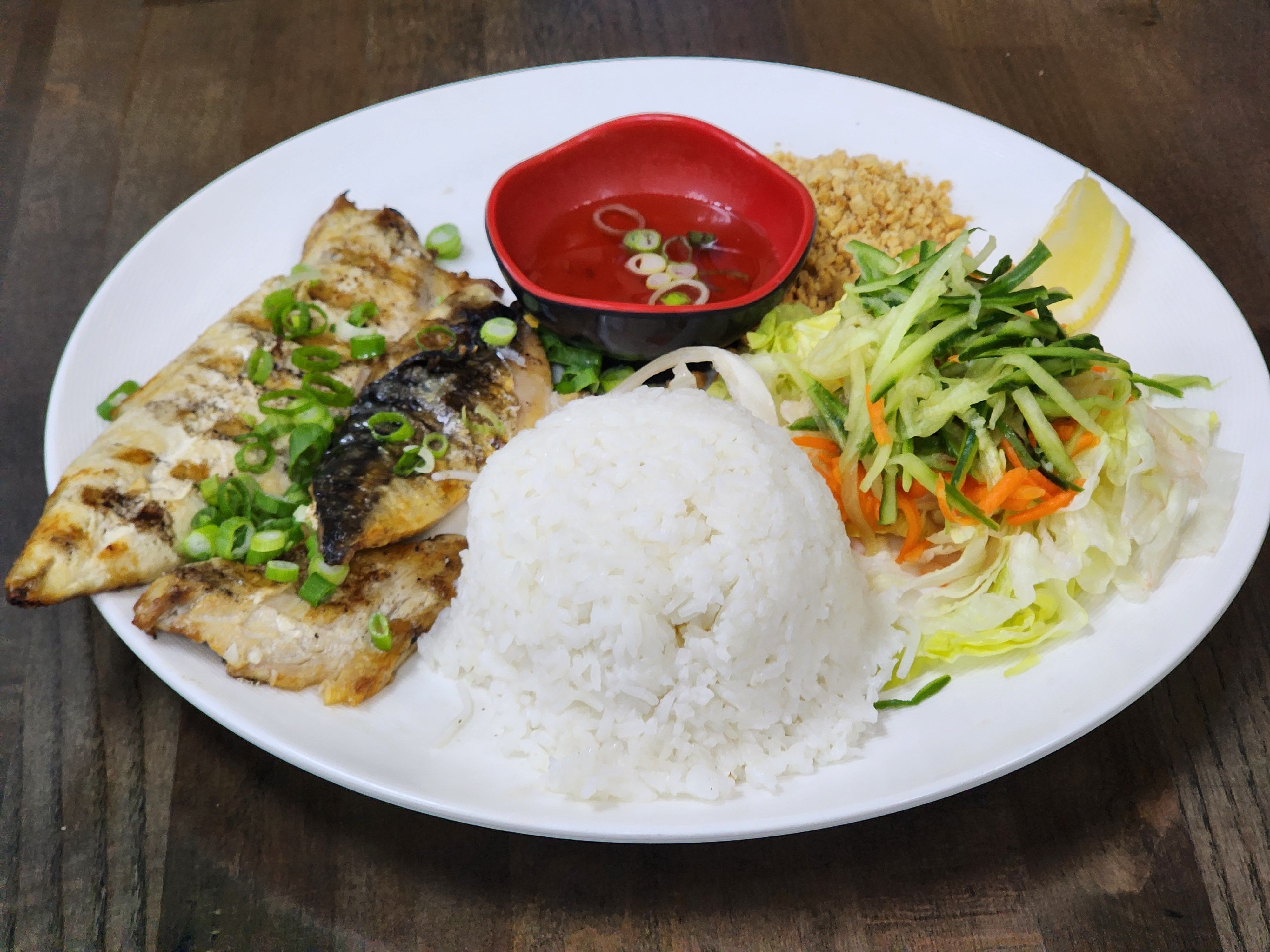 R9. Grilled Mackerel Rice Plate (Arroz)