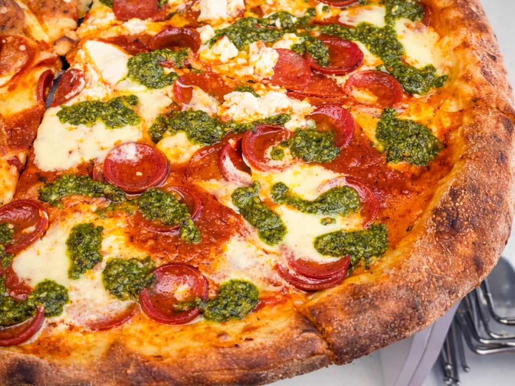 Pesto Pep Pie (Personal 12").