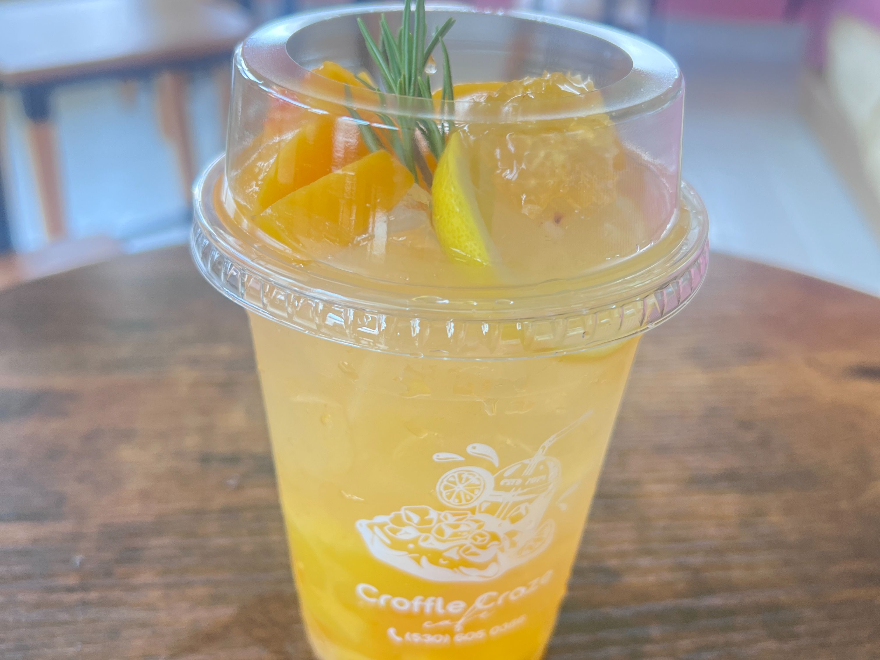 Peach Honey Lemon 22oz (Peach, Honey and Lemon Juice).