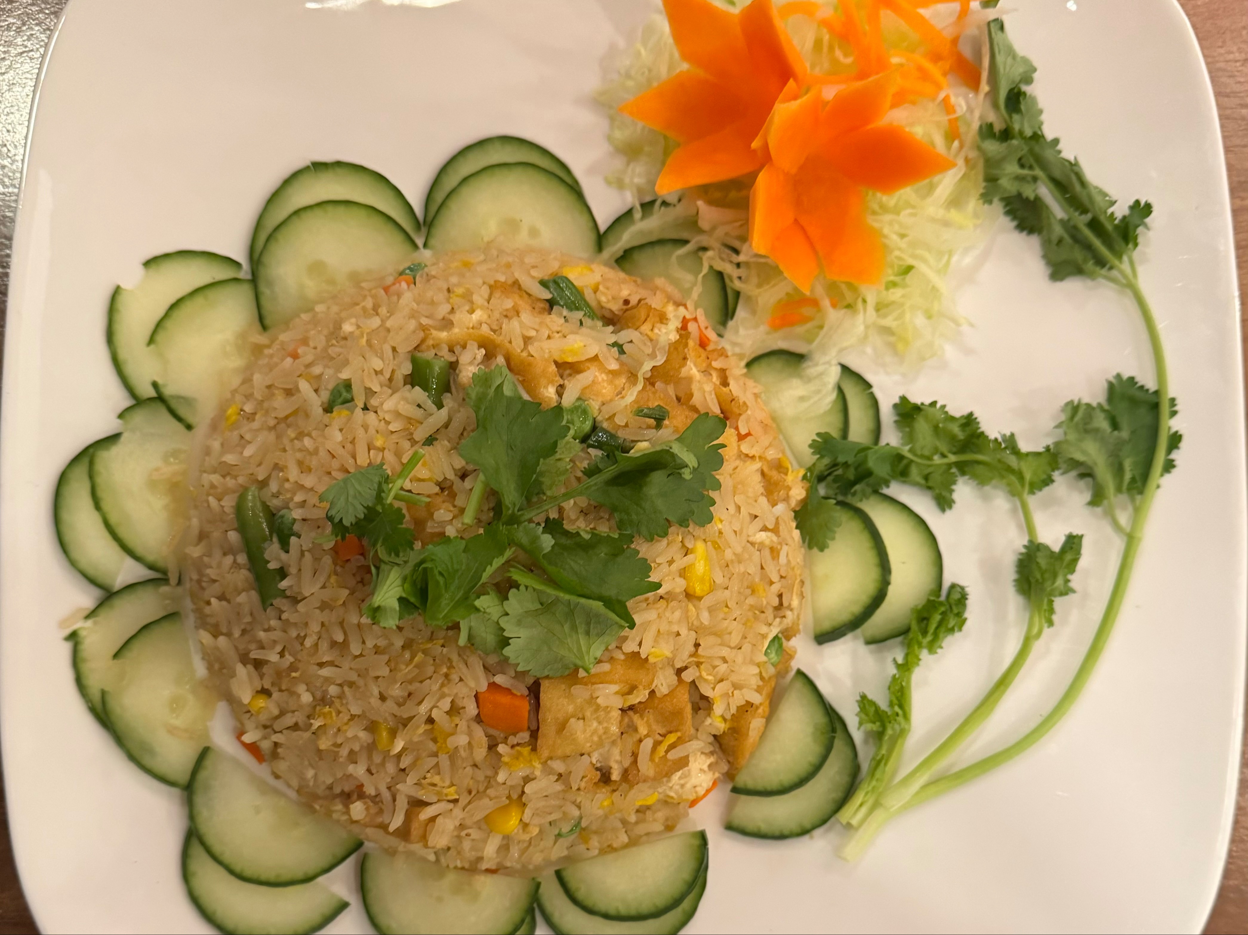 F2. Tofu Fried Rice.