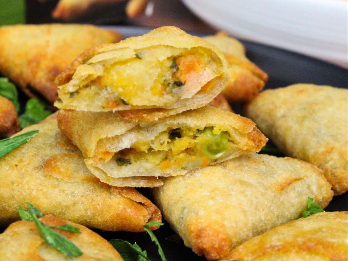 Vegetable Sambousas 2 Pcs.