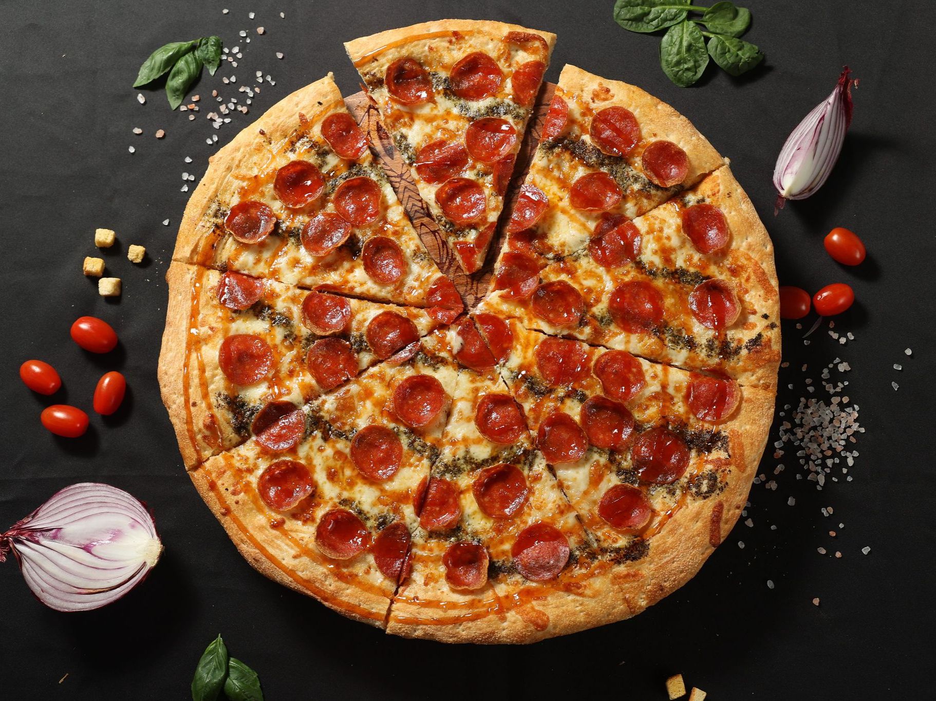Pesto Hot Honey Pepperoni XXL.