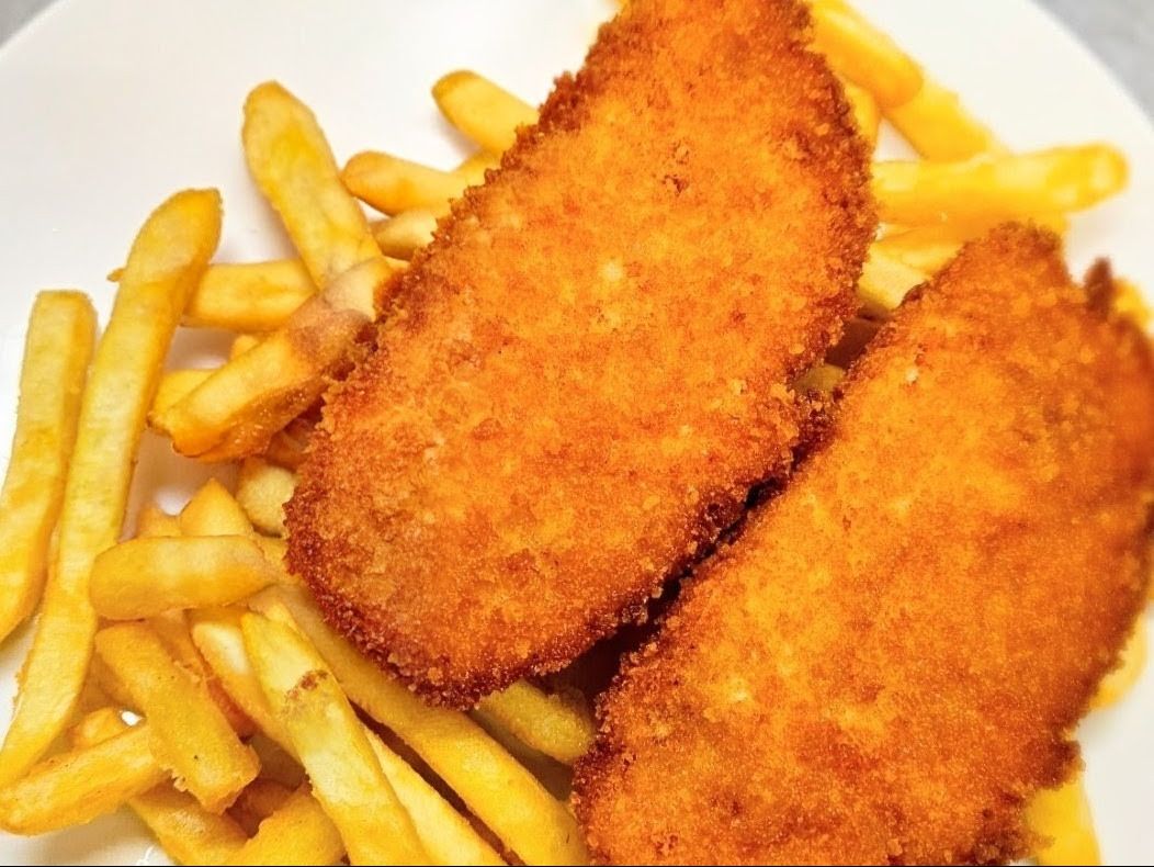 Chicken Tenders (2) w/Fries