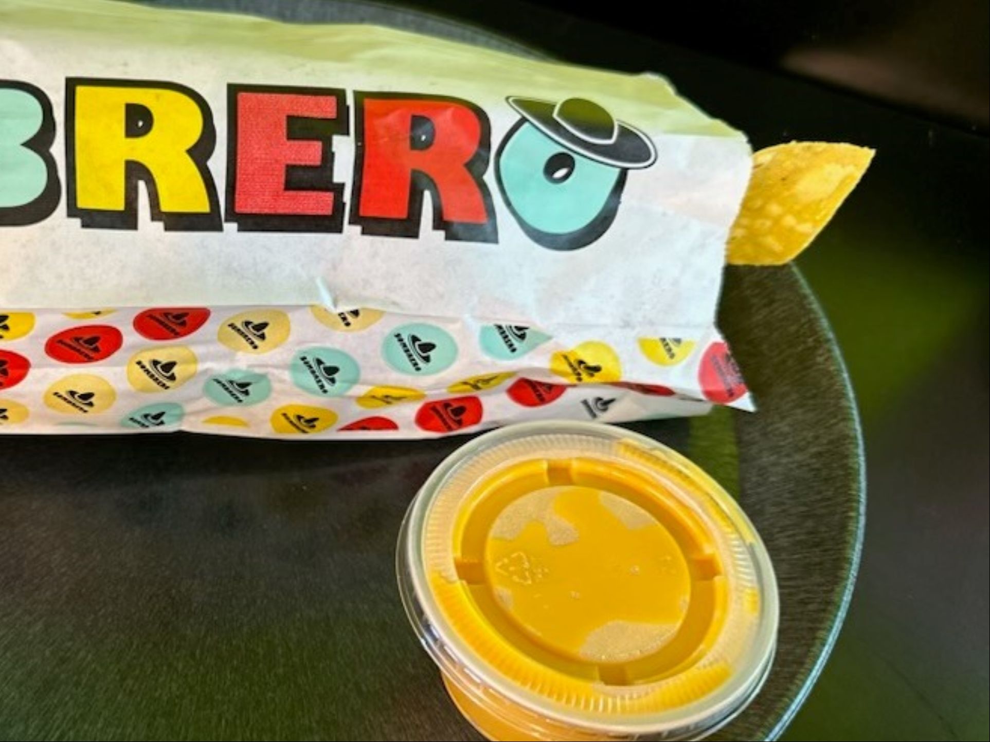Sombrero Chips w/Queso.
