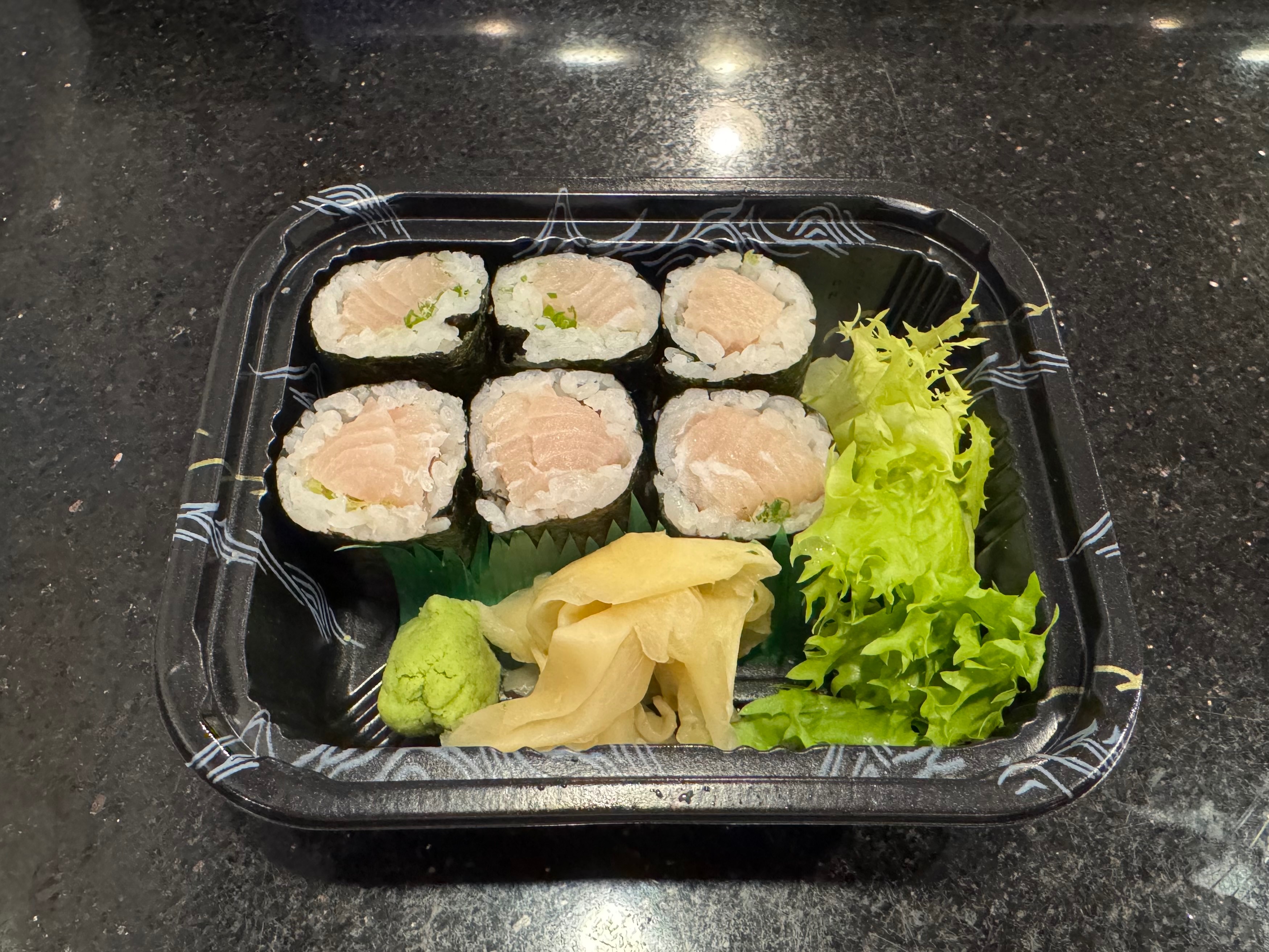 Yellowtail Roll*.