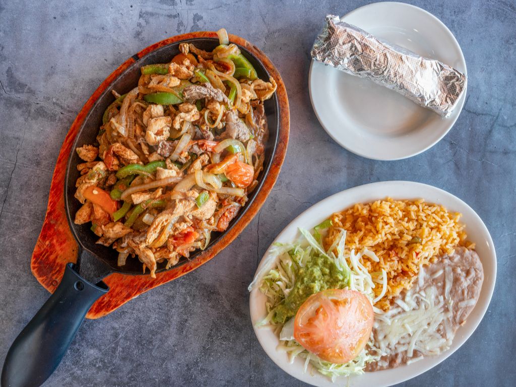 Chicken&Shrimp Fajitas.