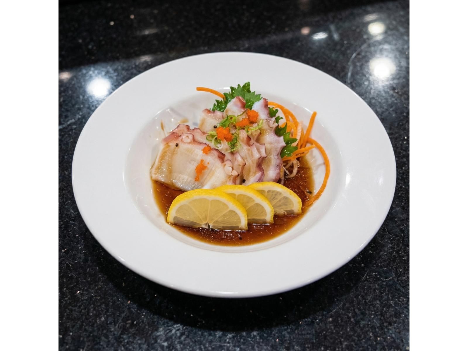 Tako Su.