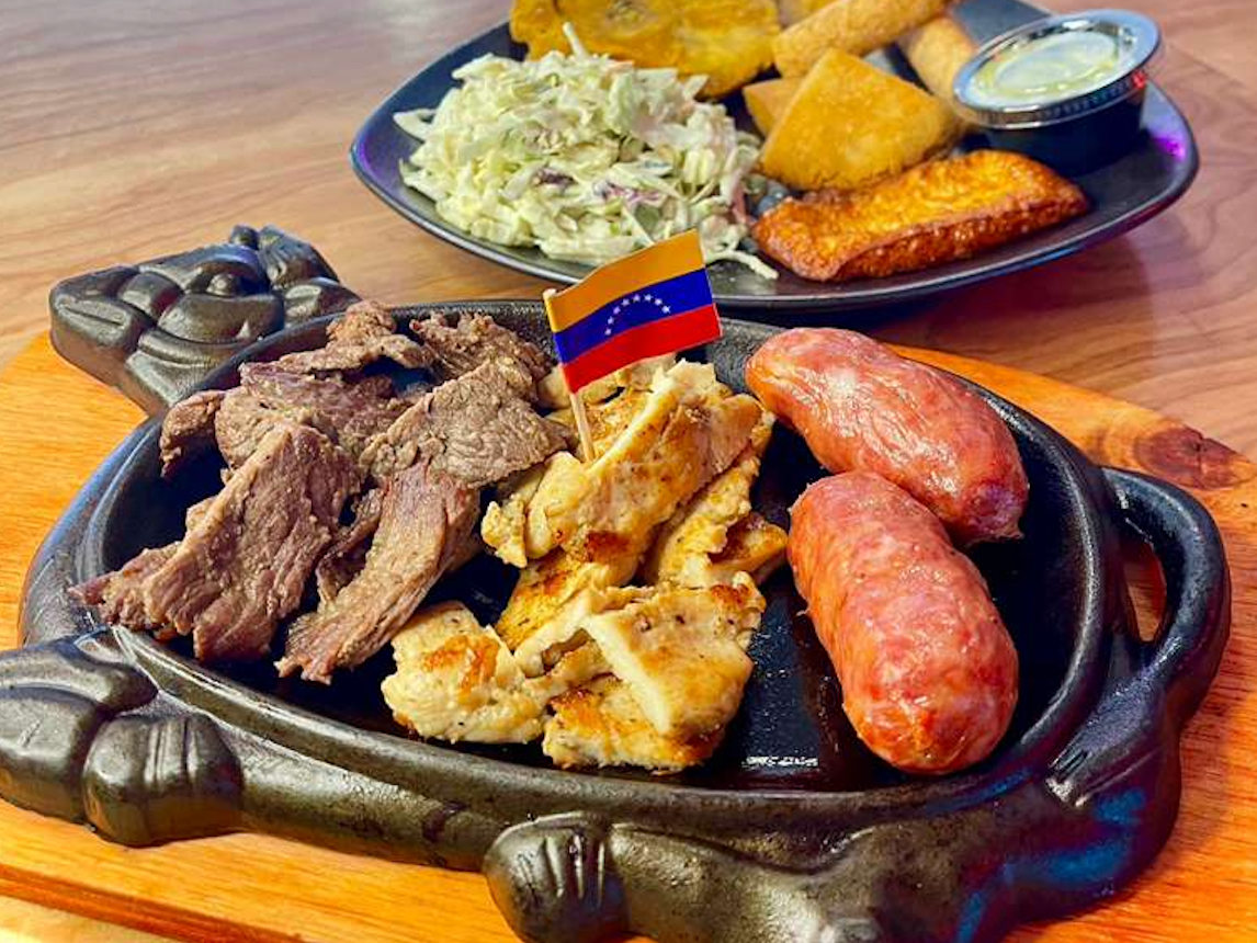 Mixed BBQ Platter / Parrillada Mixta.