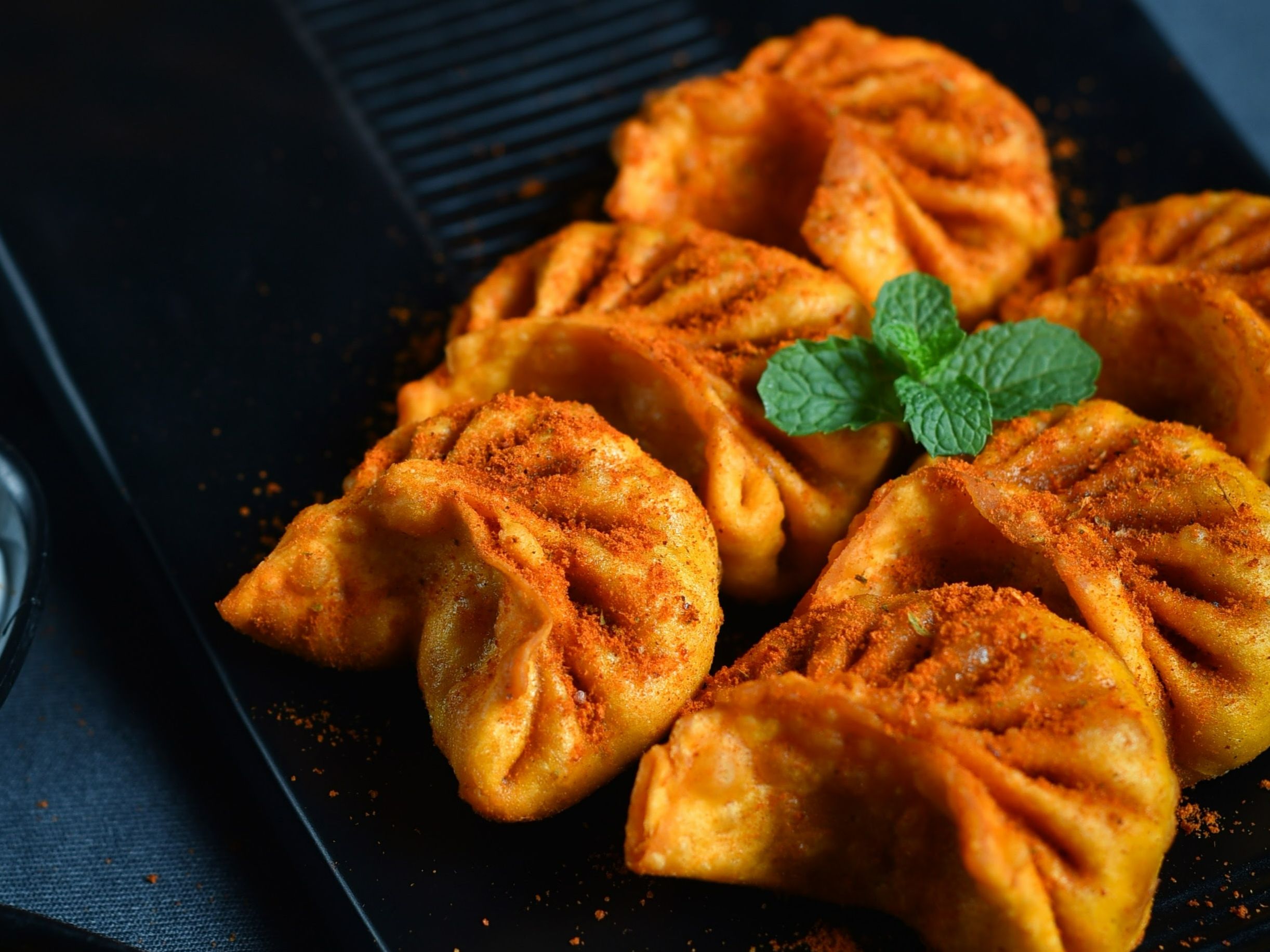 Fried Veg Momo (6 Pcs).