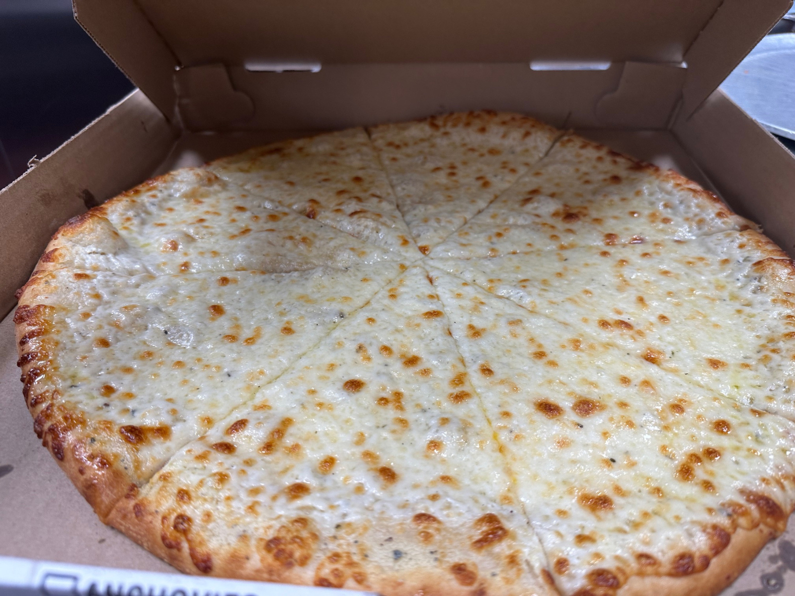 18in. Traditional White Pizza (online)