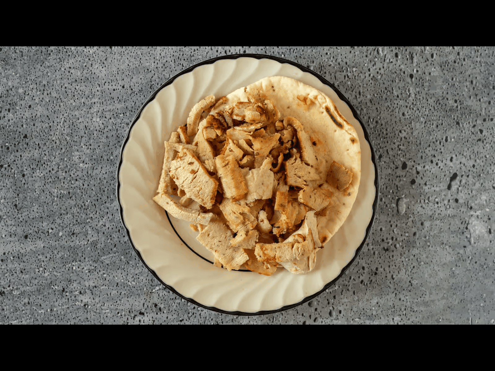 Delicious Gyro Options at Our Restaurant