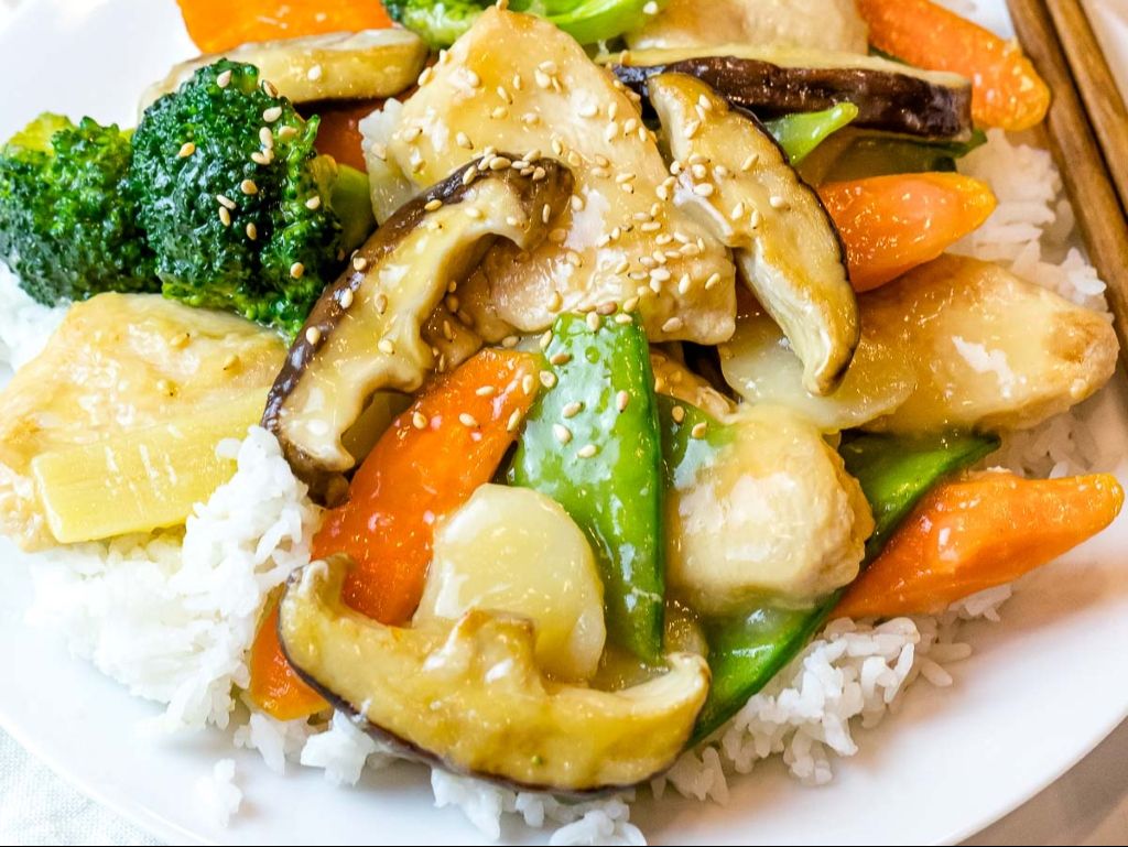 Moo Goo Gai Pan / Món Gà Xào Nấm / 蘑菇鸡片.