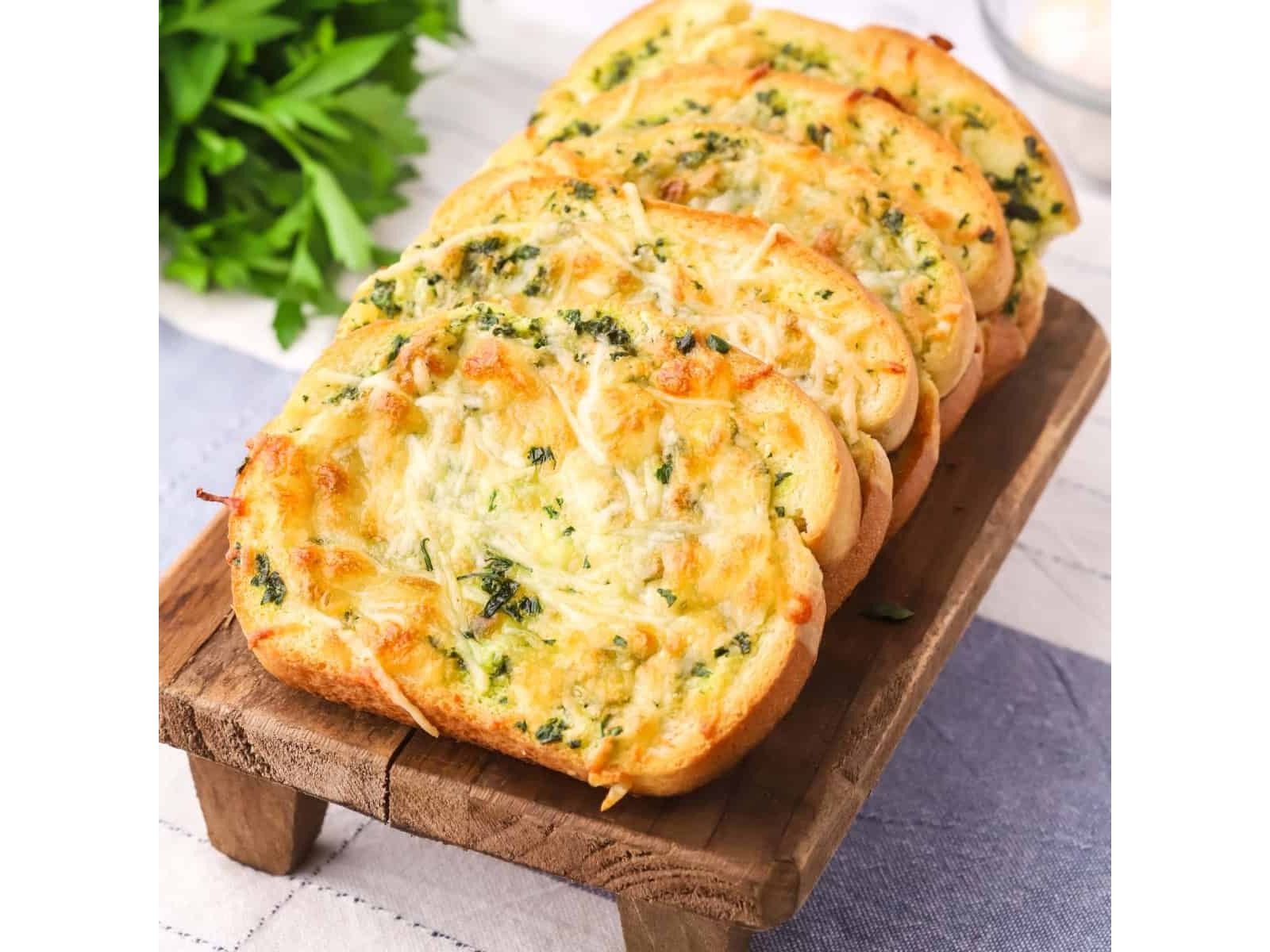 Garlic Bread W/ Cheese.