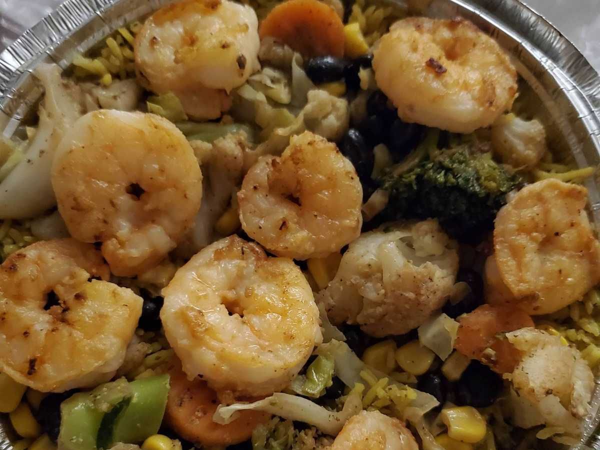 Grilled shrimp rice bowl.