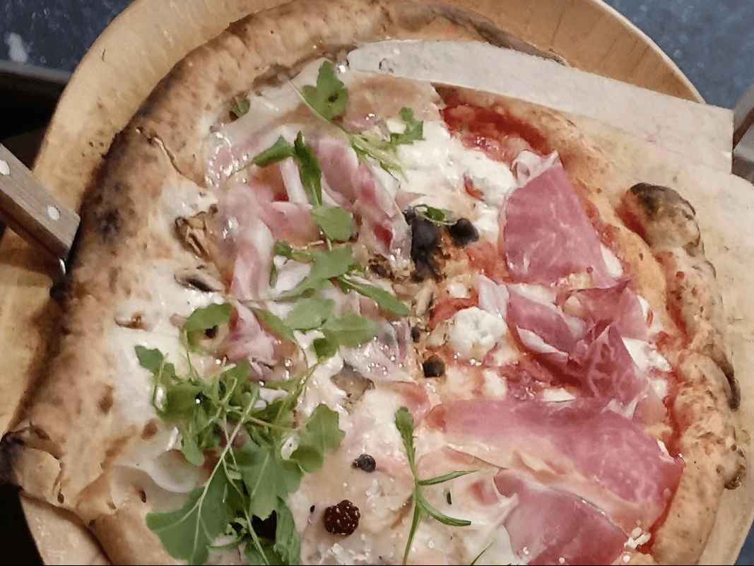 Crudo e Rucola.