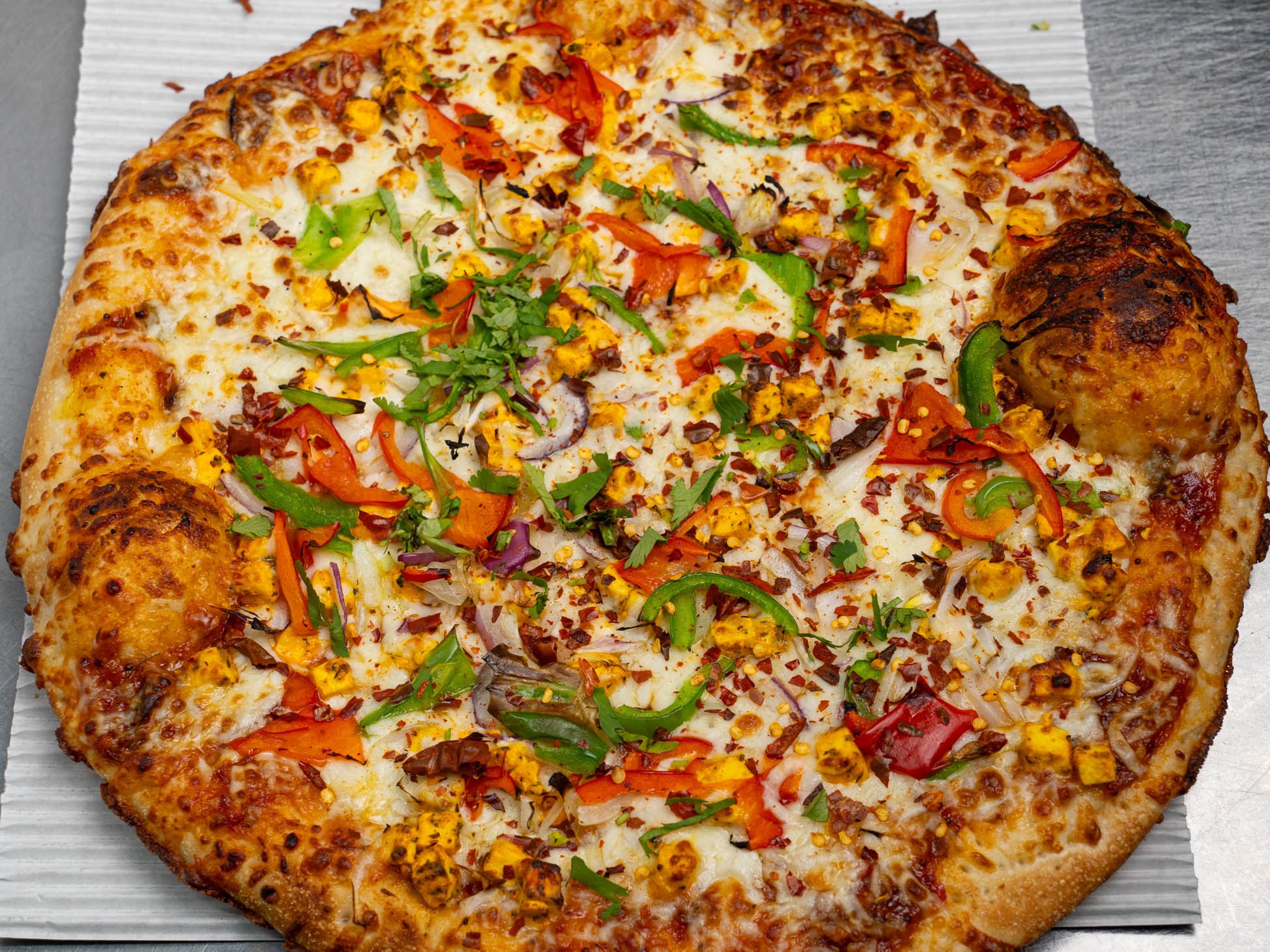 Paneer 65 Pizza (Spicy).