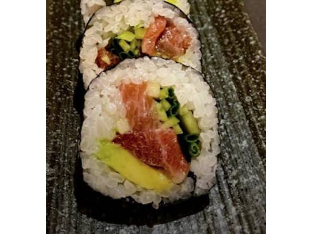 Delicious Spring Rolls: A Tasty Asian Appetizer