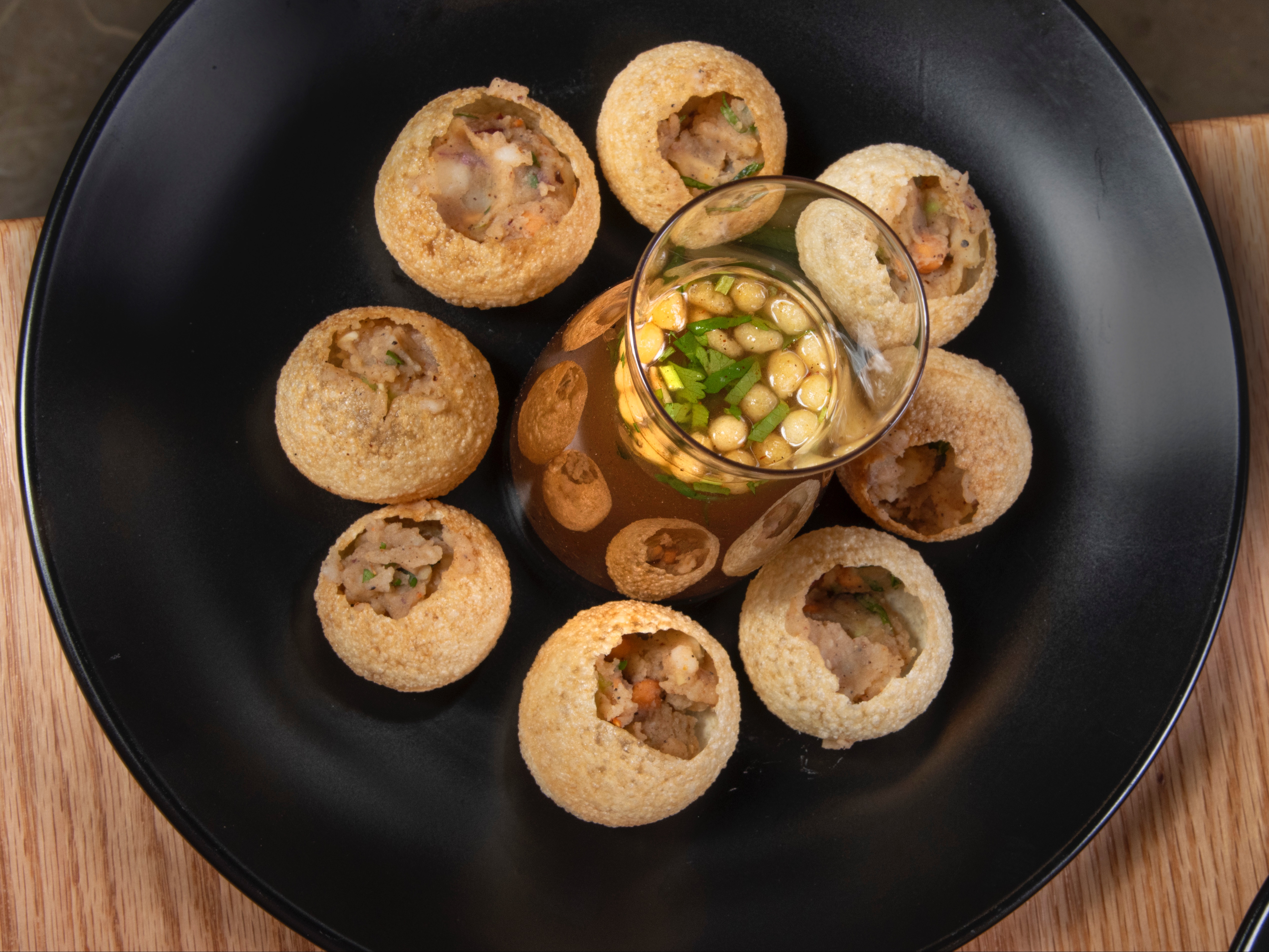 Pani Puri 8 Pieces.