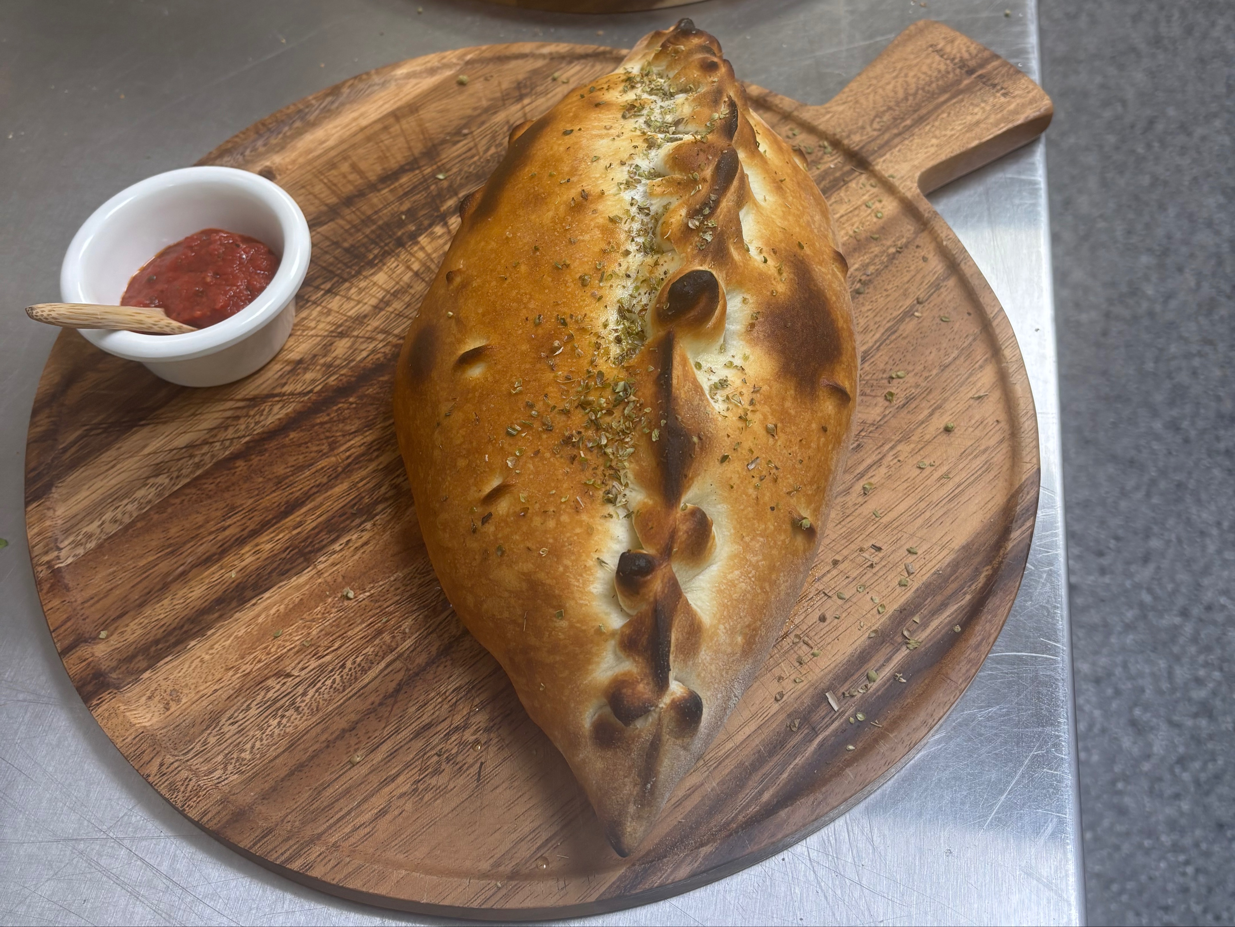 Calzone Deluxe.