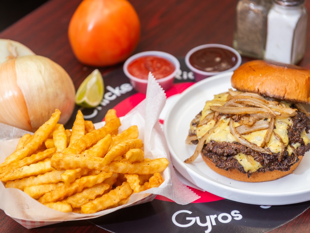 Cheese Burger W/Fries