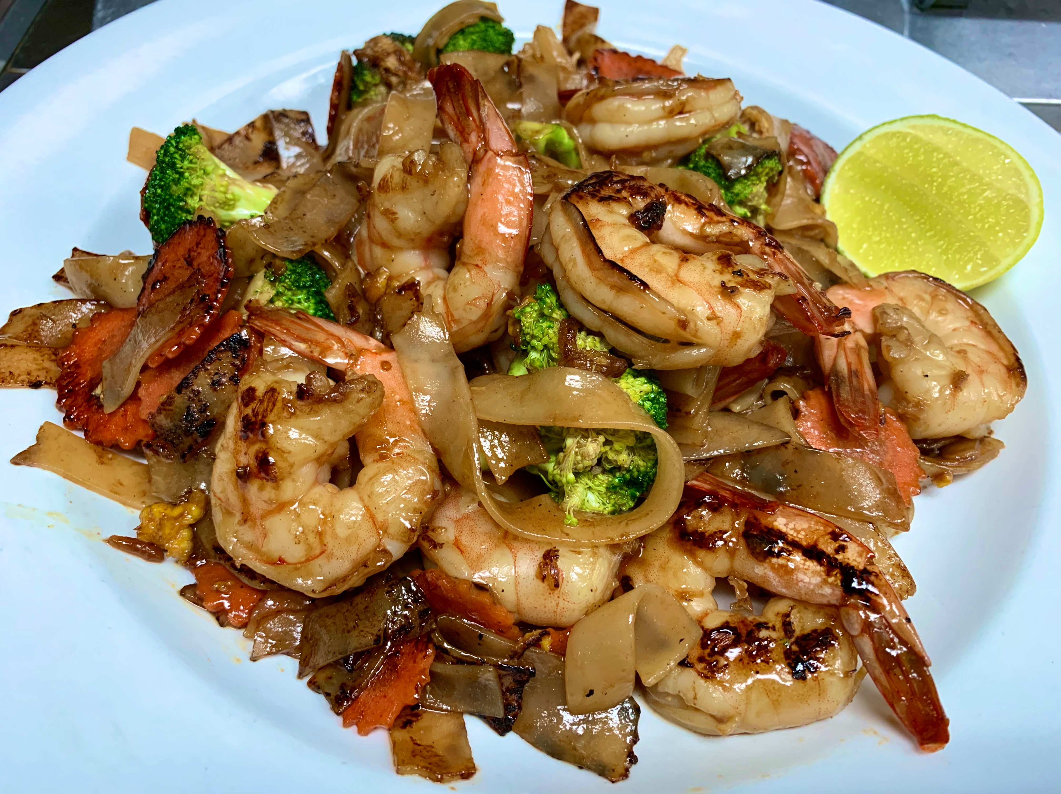 Pad See Ew (ผัดซีอิ้ว)