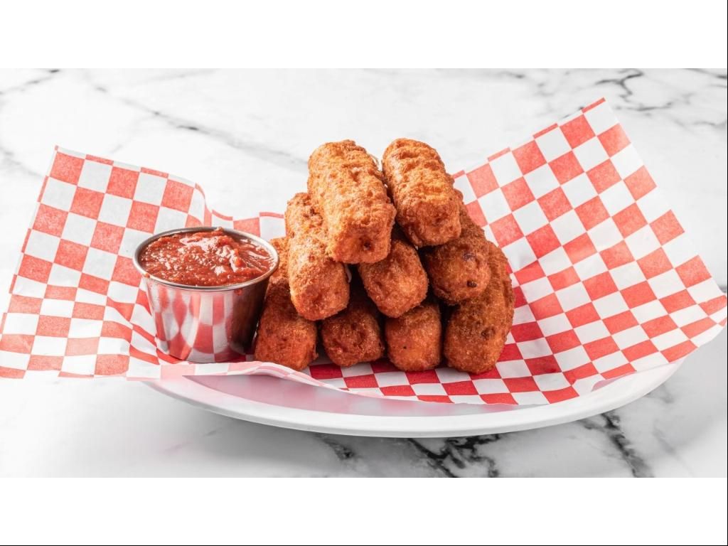 9 Pc Mozza Sticks w/Marinara Sauce.