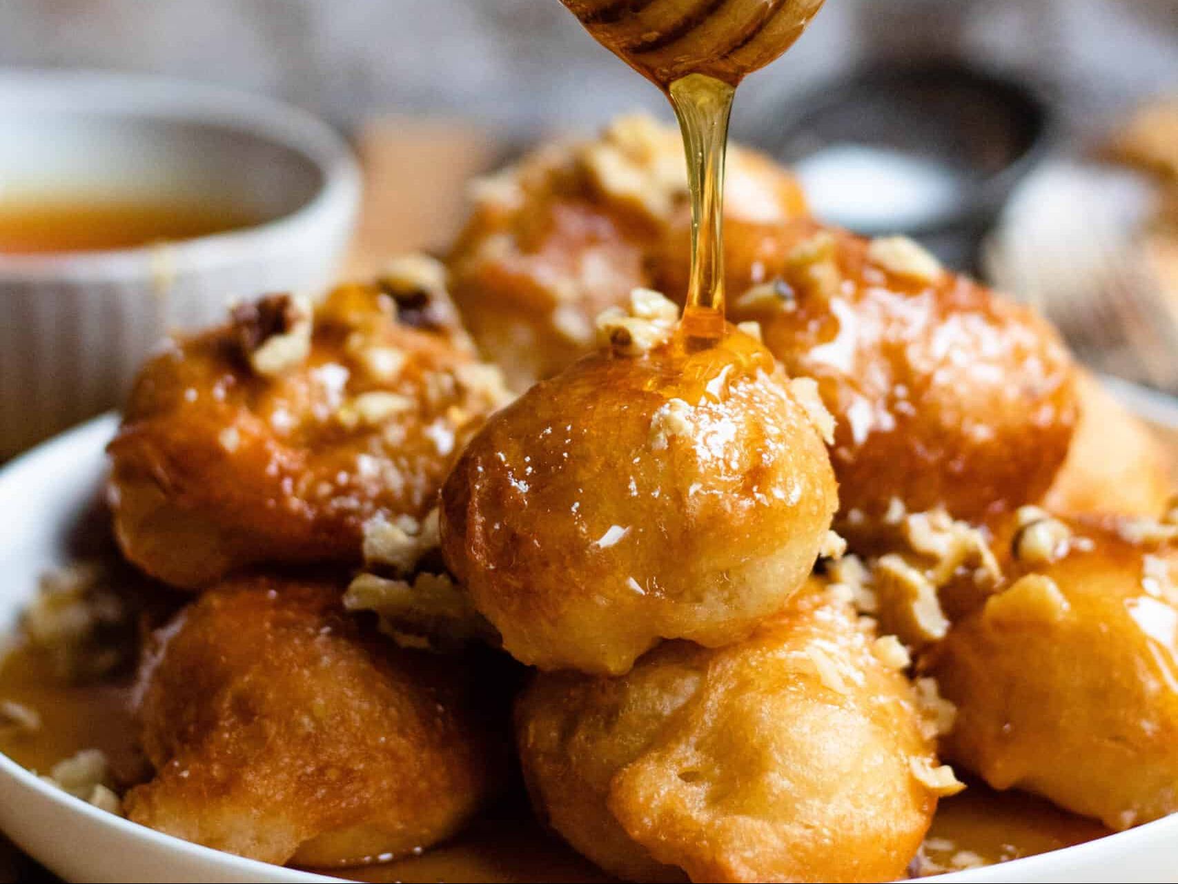 Loukoumades (Greek Honey Puffs) (10 pieces)