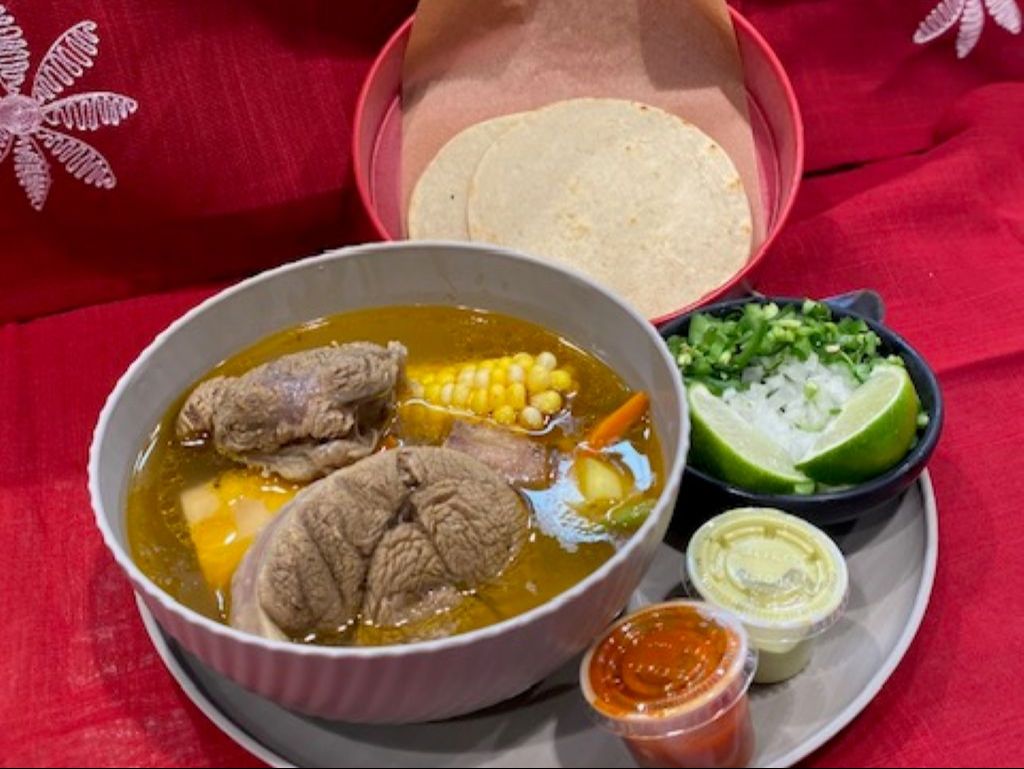 Caldo De Res.