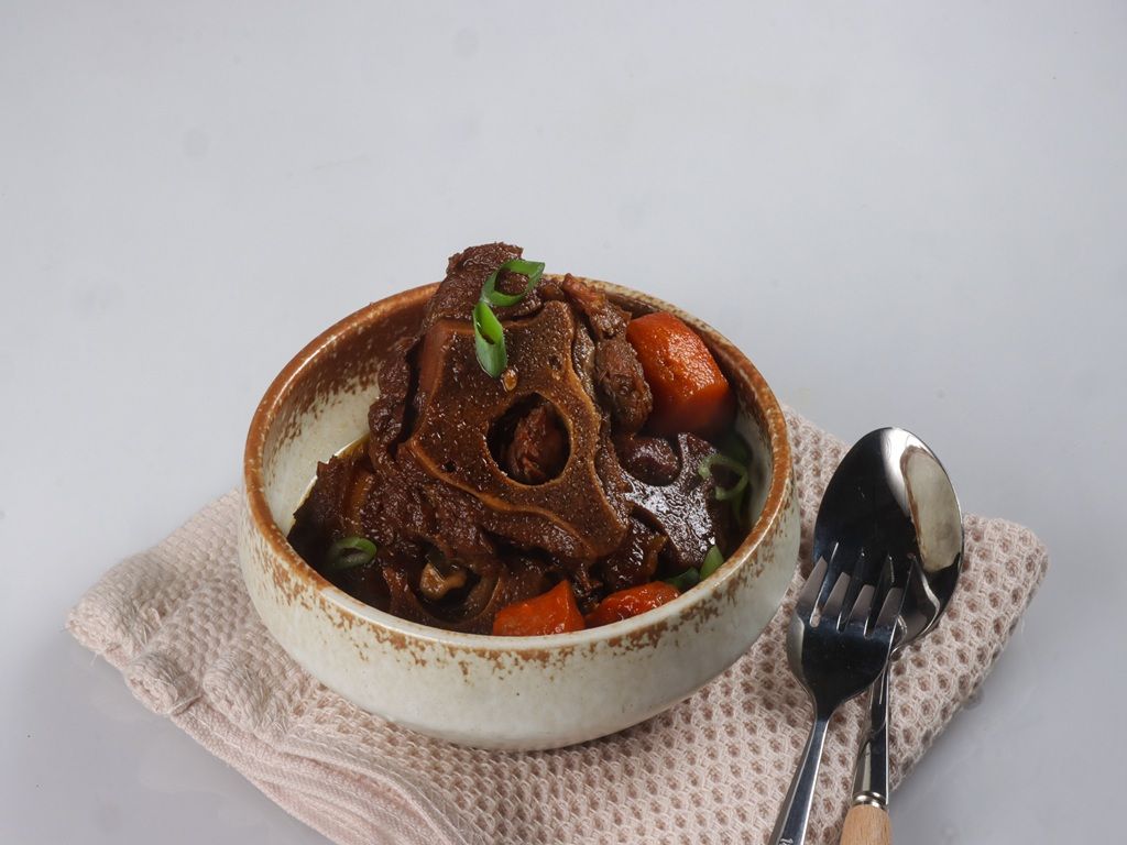 Lg Oxtails